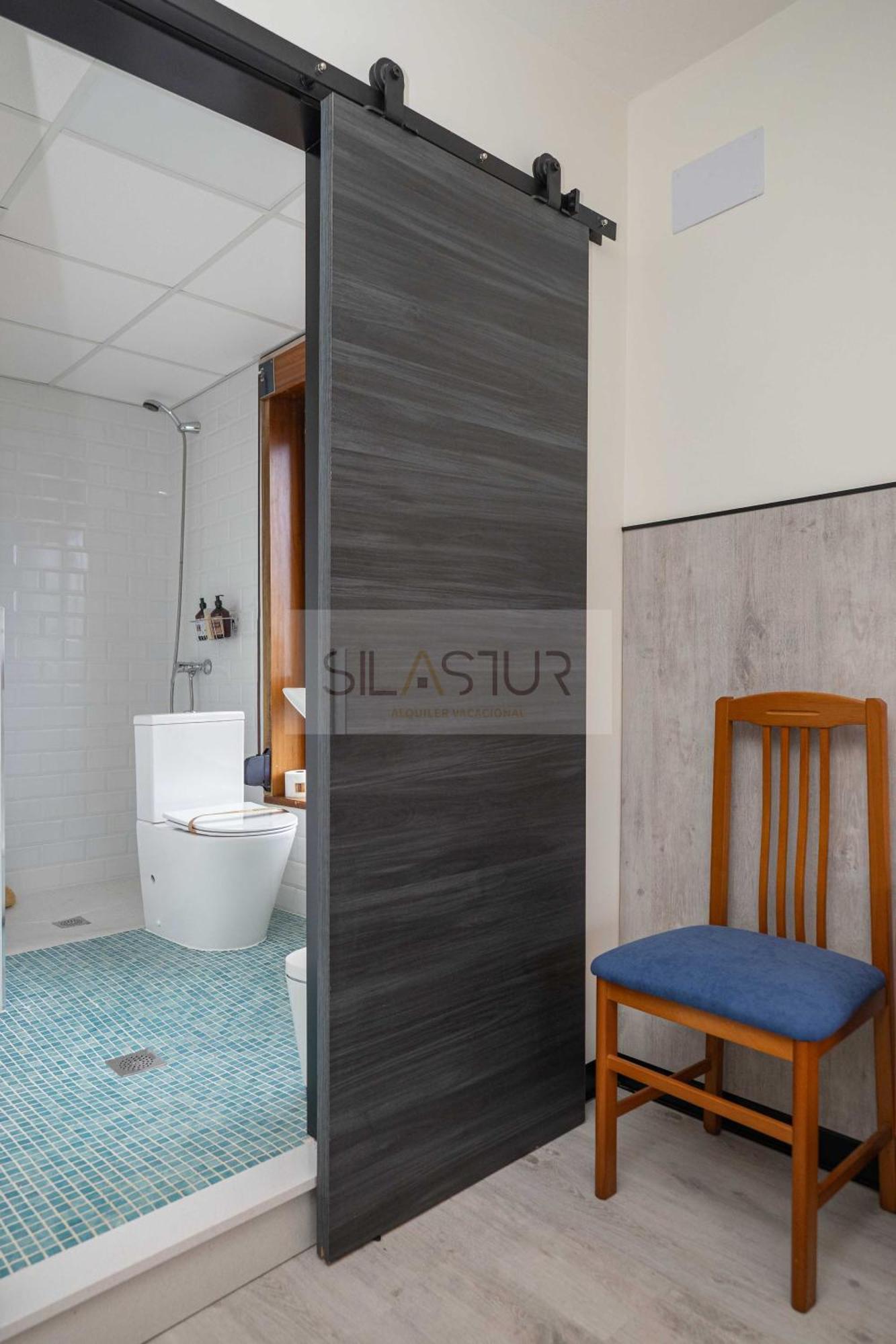 Twin Room Private Bathroom