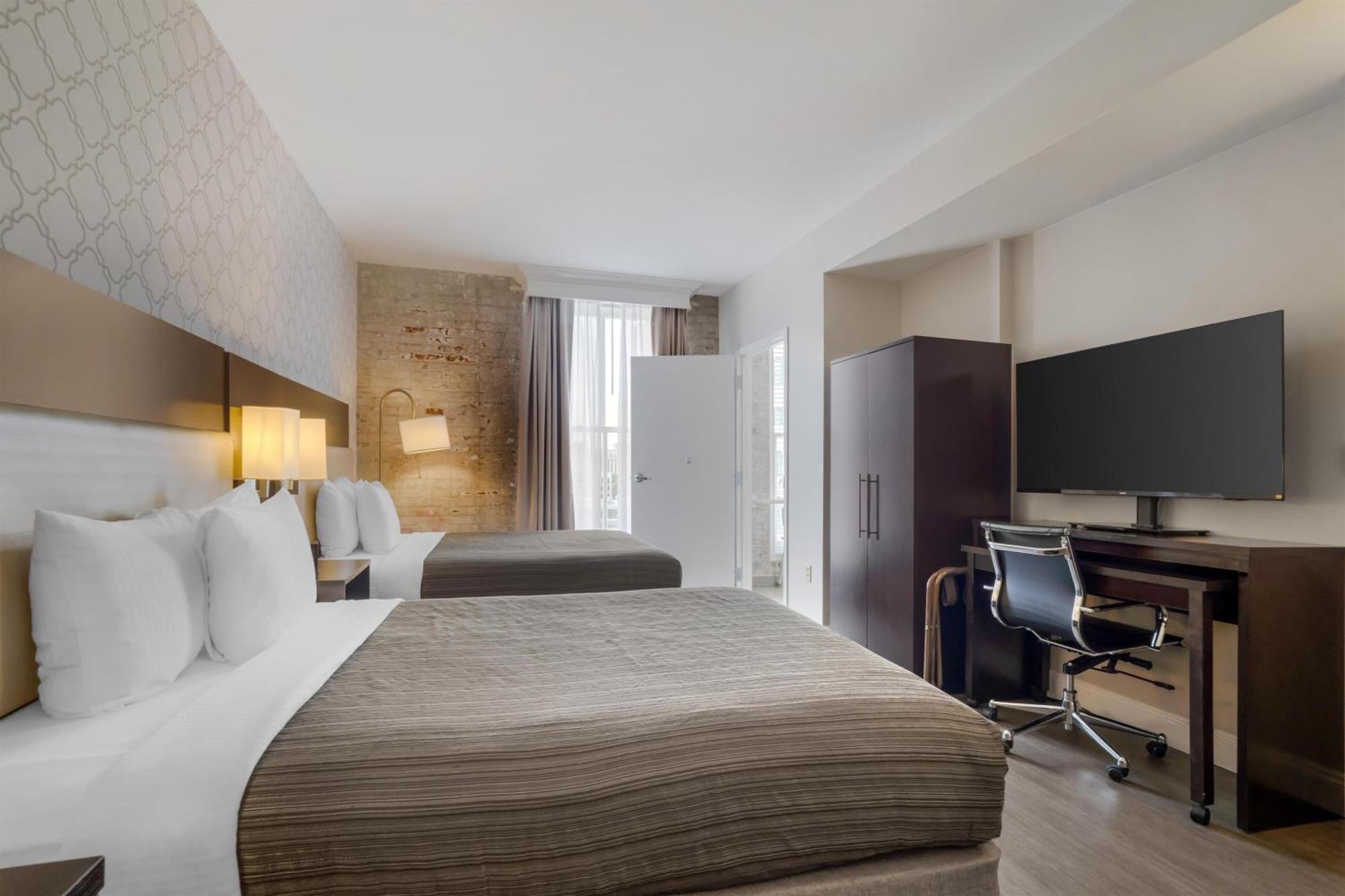 Double Room Two Double Beds Accessible