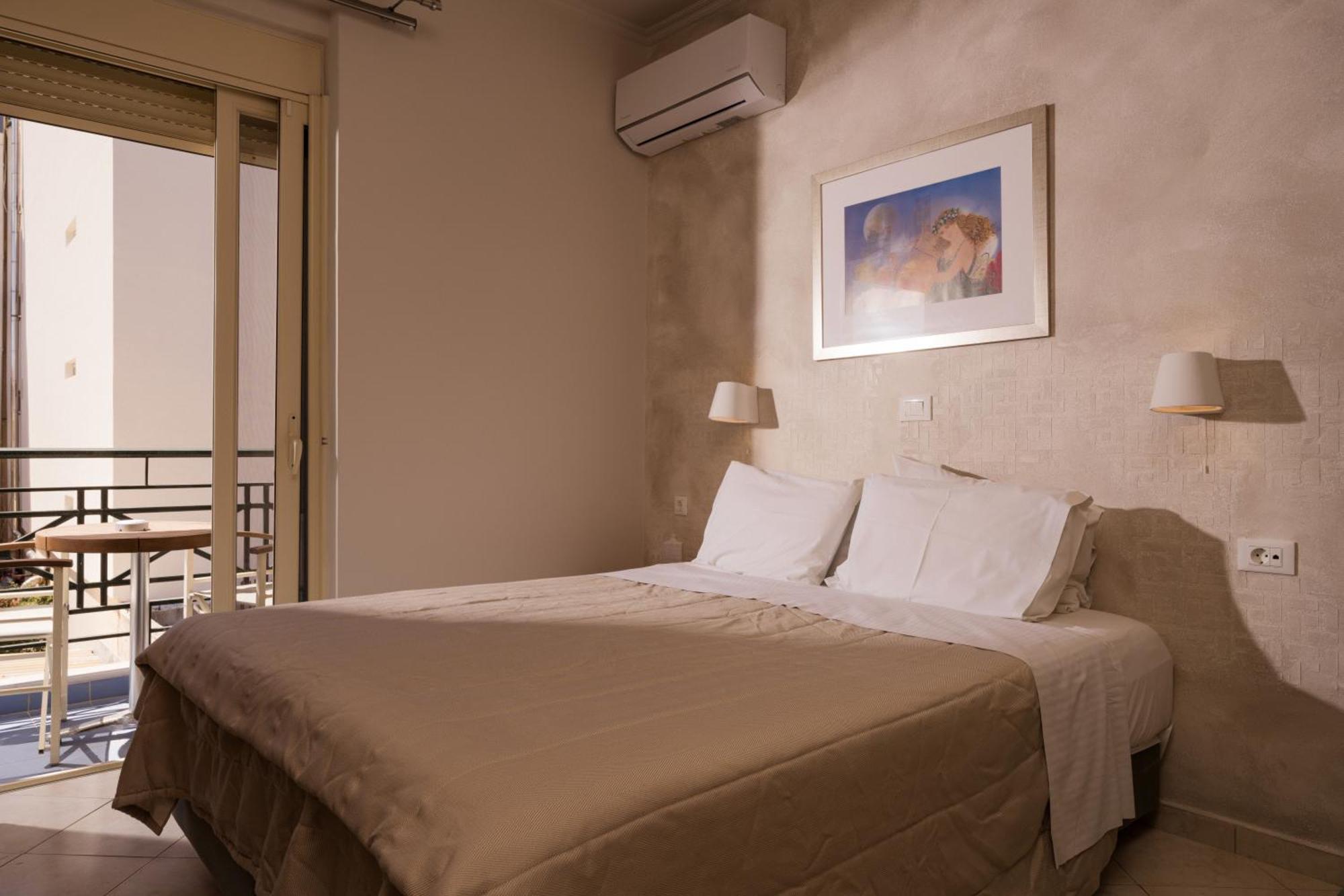 Double or Twin Room with Mountain View