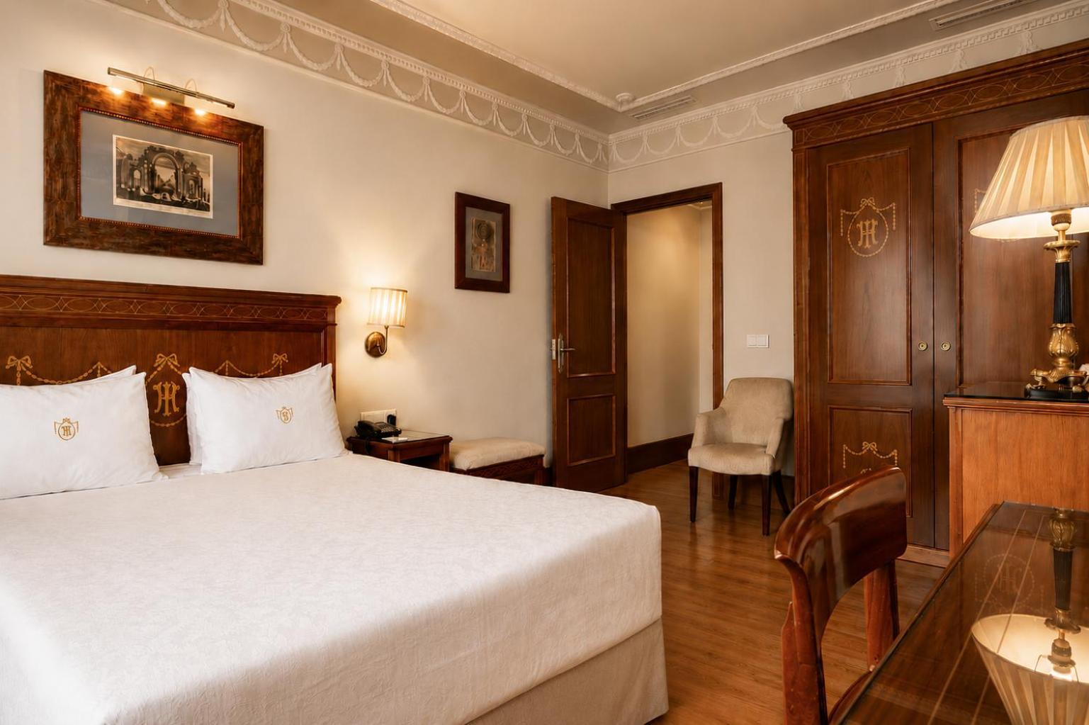 Classic Double or Twin Room