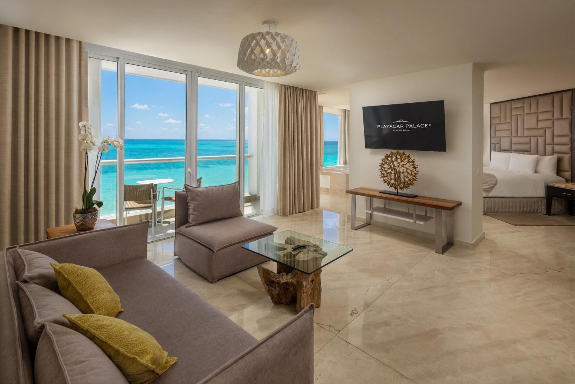 Superior Governor Suite Ocean View King Size Bed