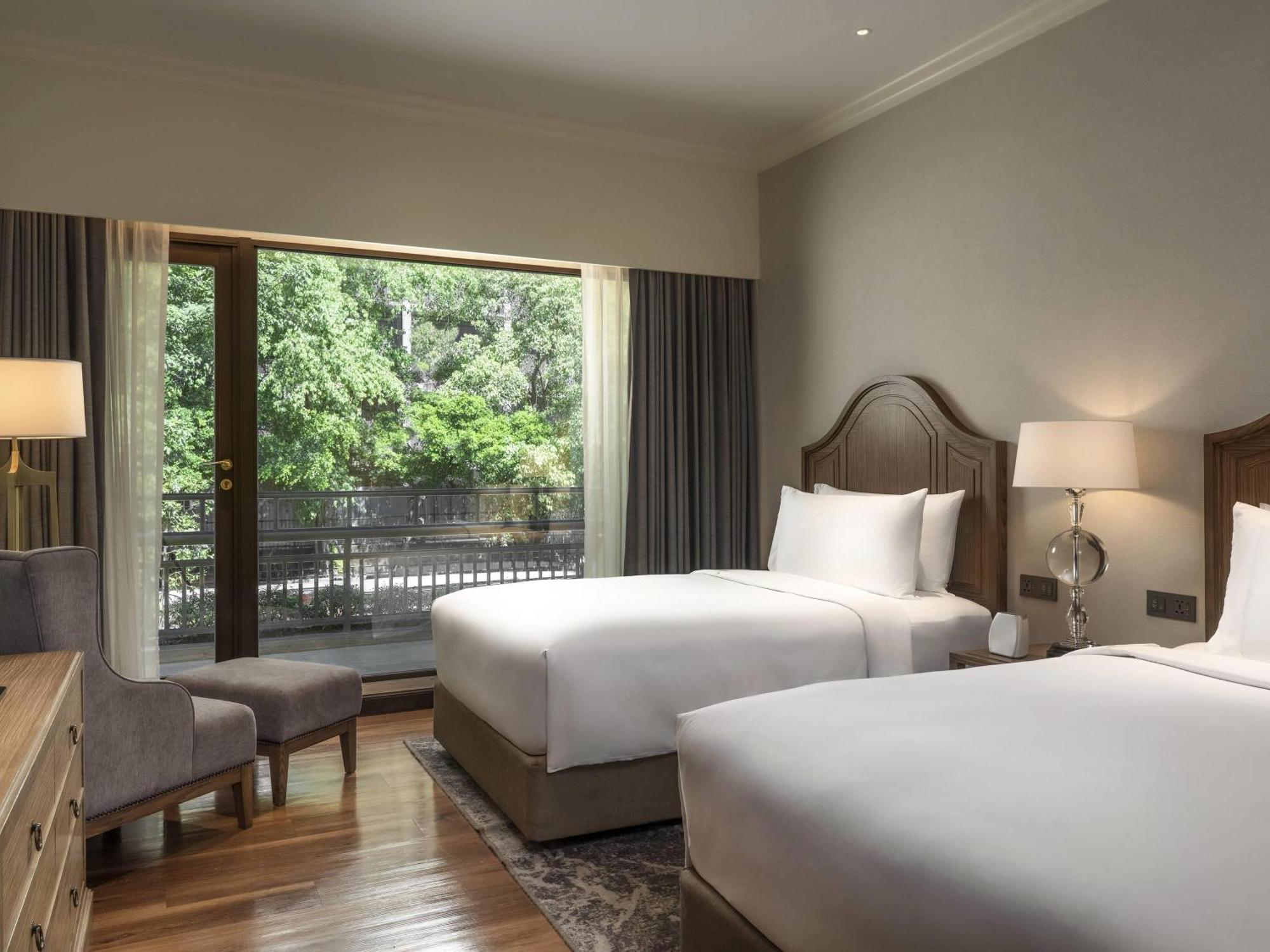 Wellness Twin Suite Club Access