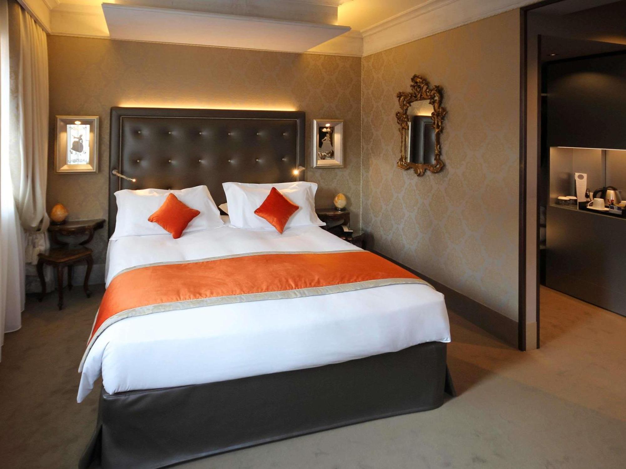 Deluxe Triple Room Canal View