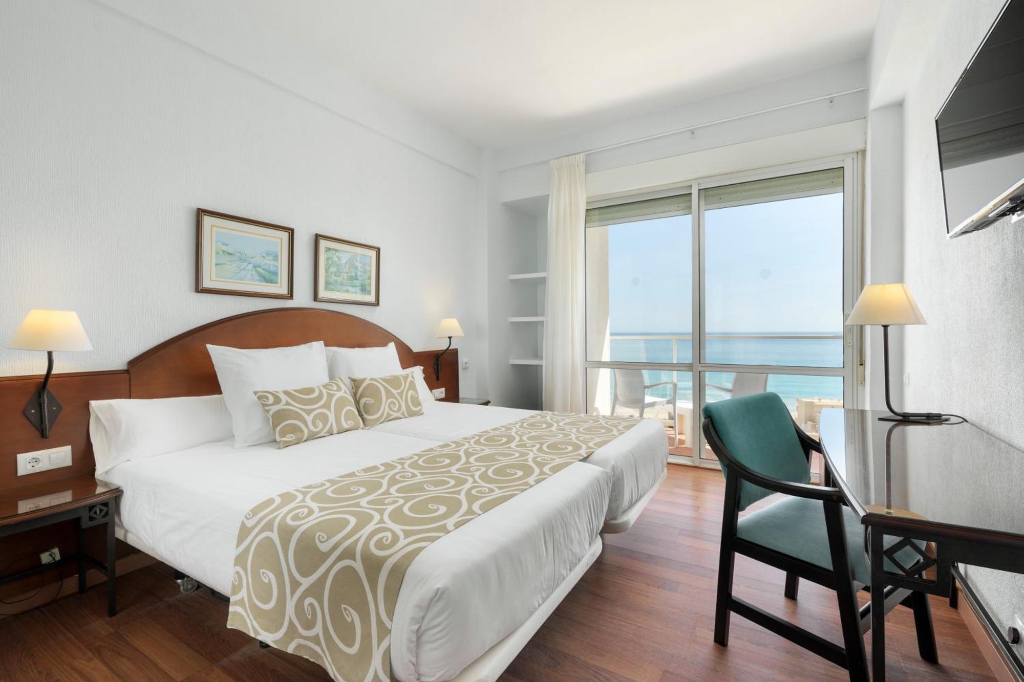 Quarto Duplo com Vista Mar Mediterrâneo