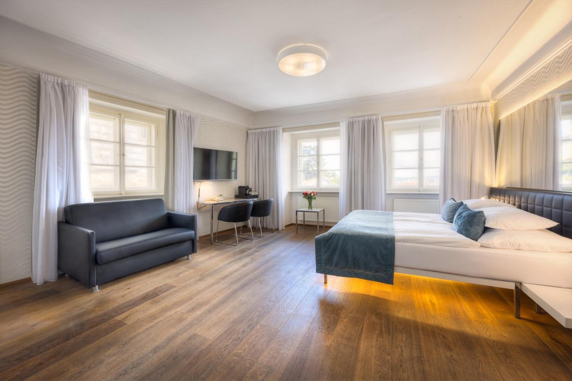 Junior Suite City View