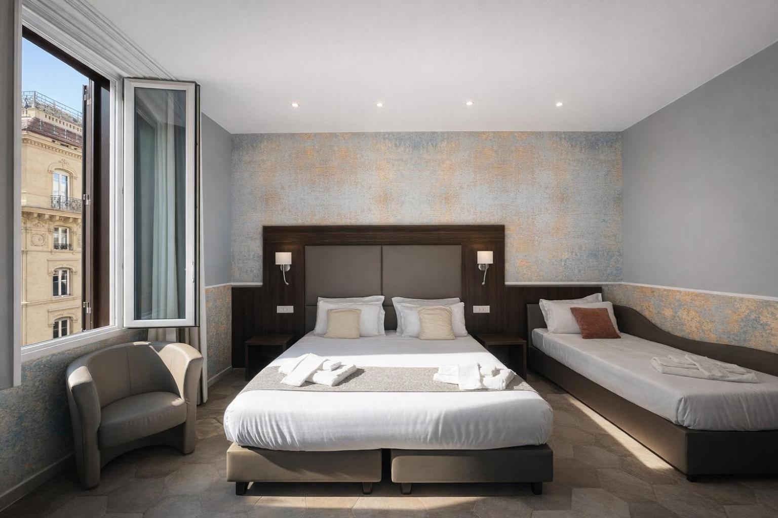 Comfort Triple Room