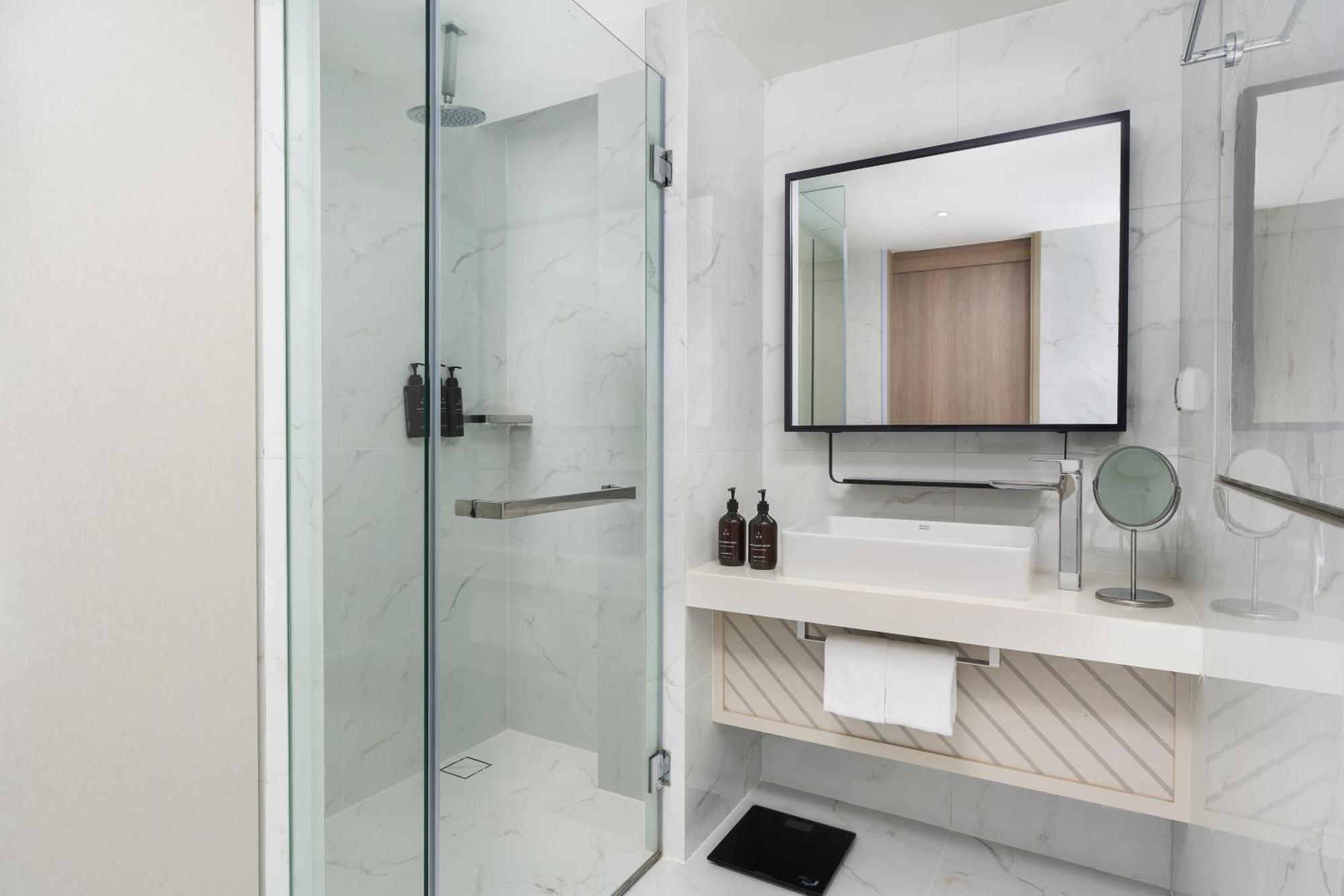 Studio Executive Room