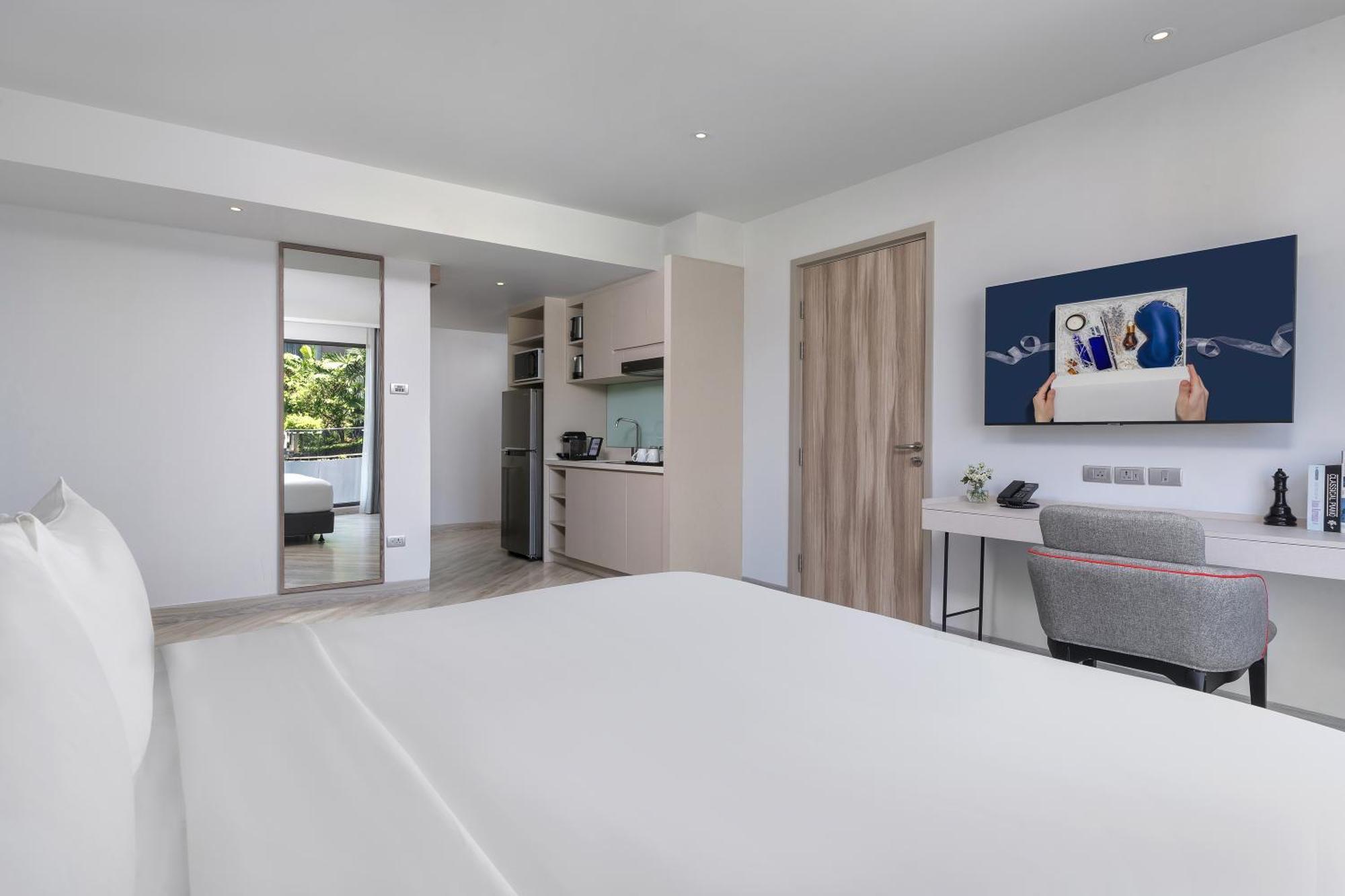 Studio Deluxe Room