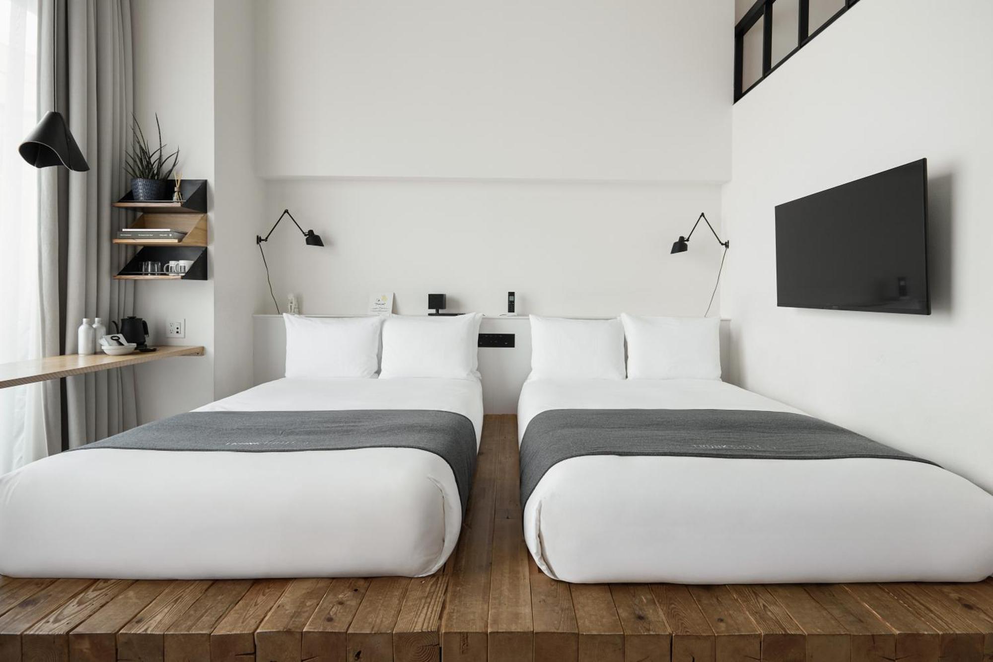 Standard Twin Room