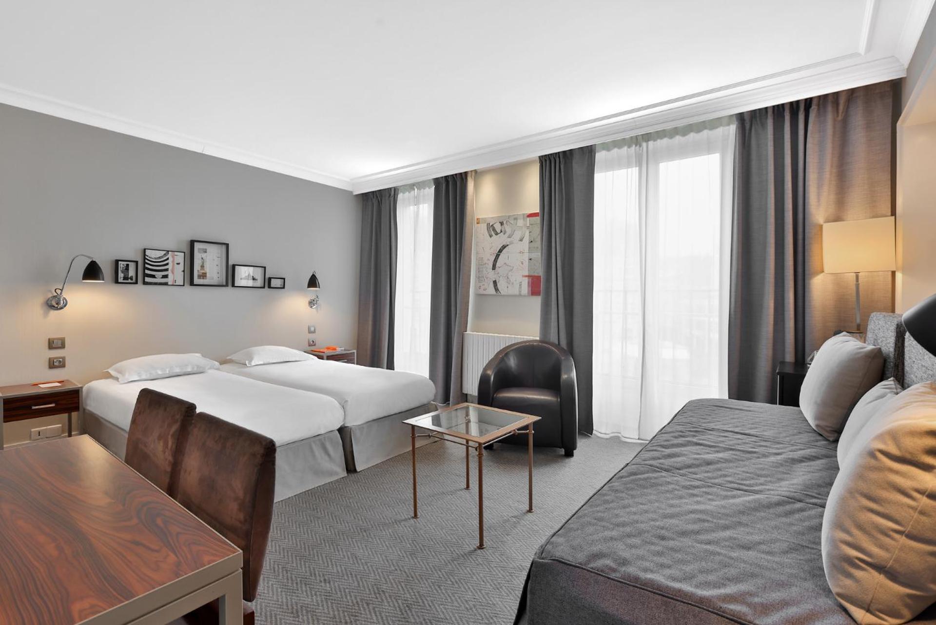 Triple Room