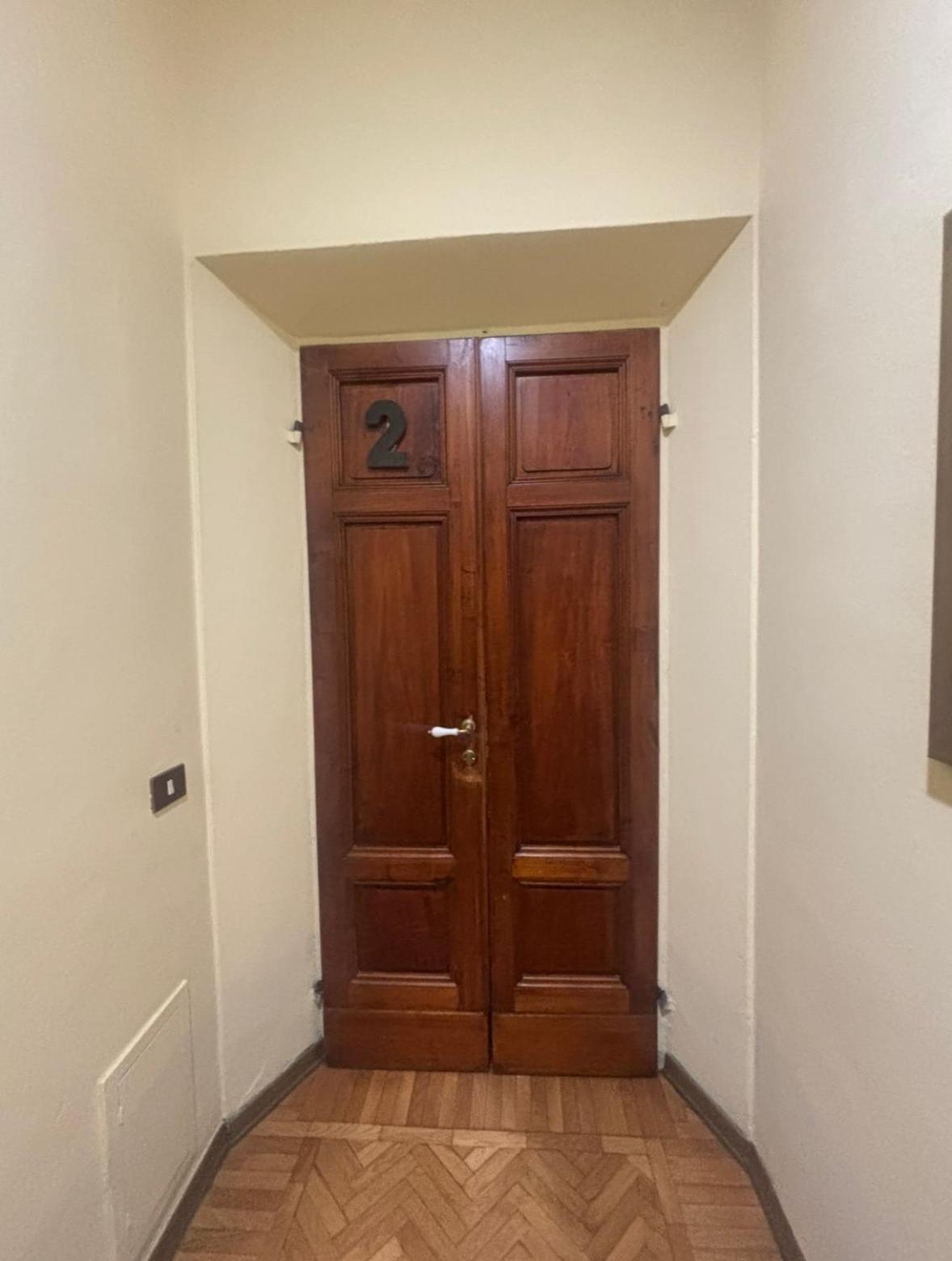 Due connecting rooms city view