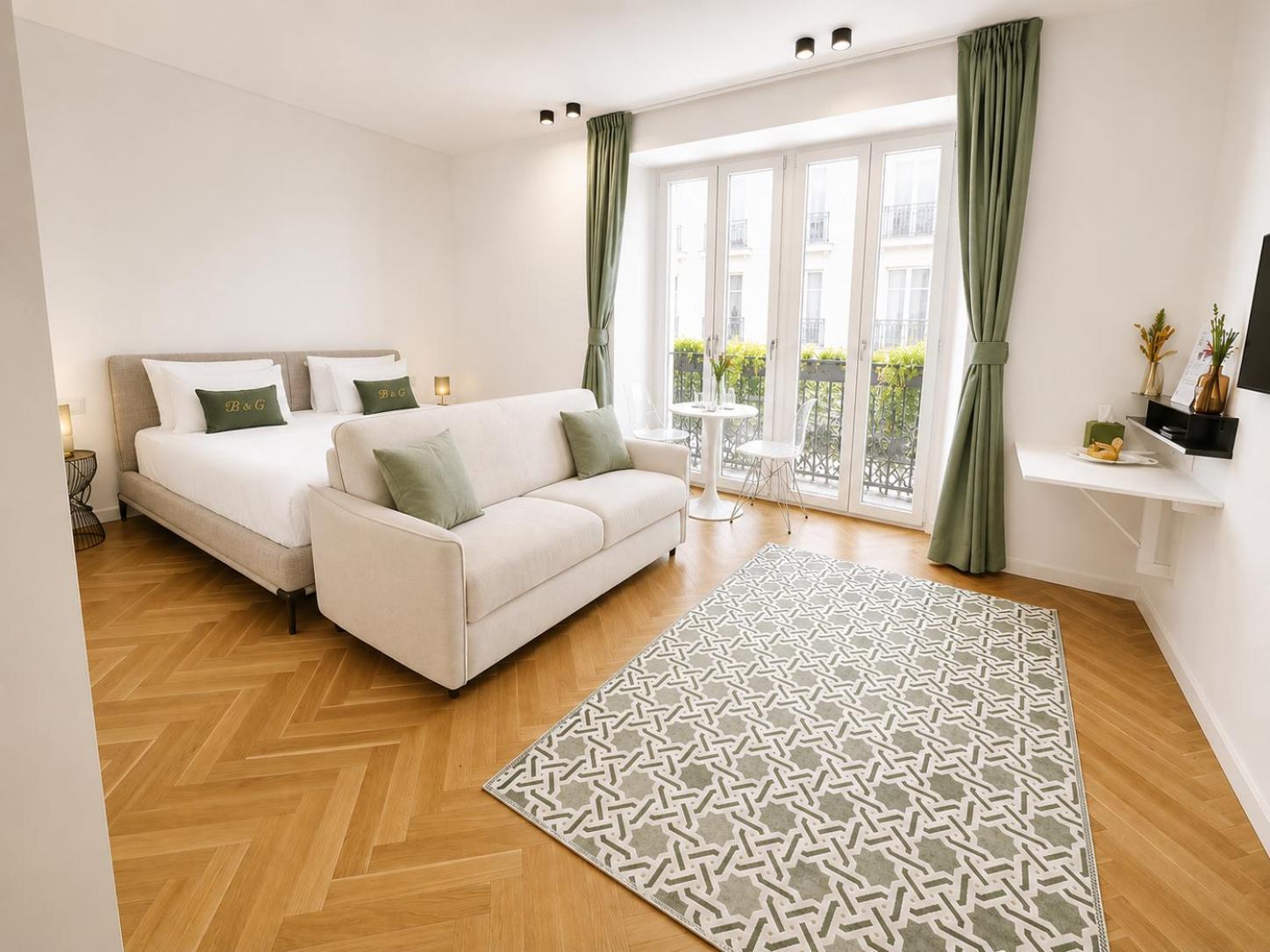 Deluxe King Room