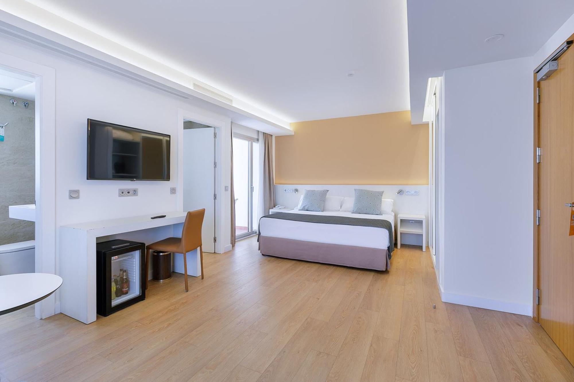 Suite Júnior Familiar (3 Adultos + 1 Criança)