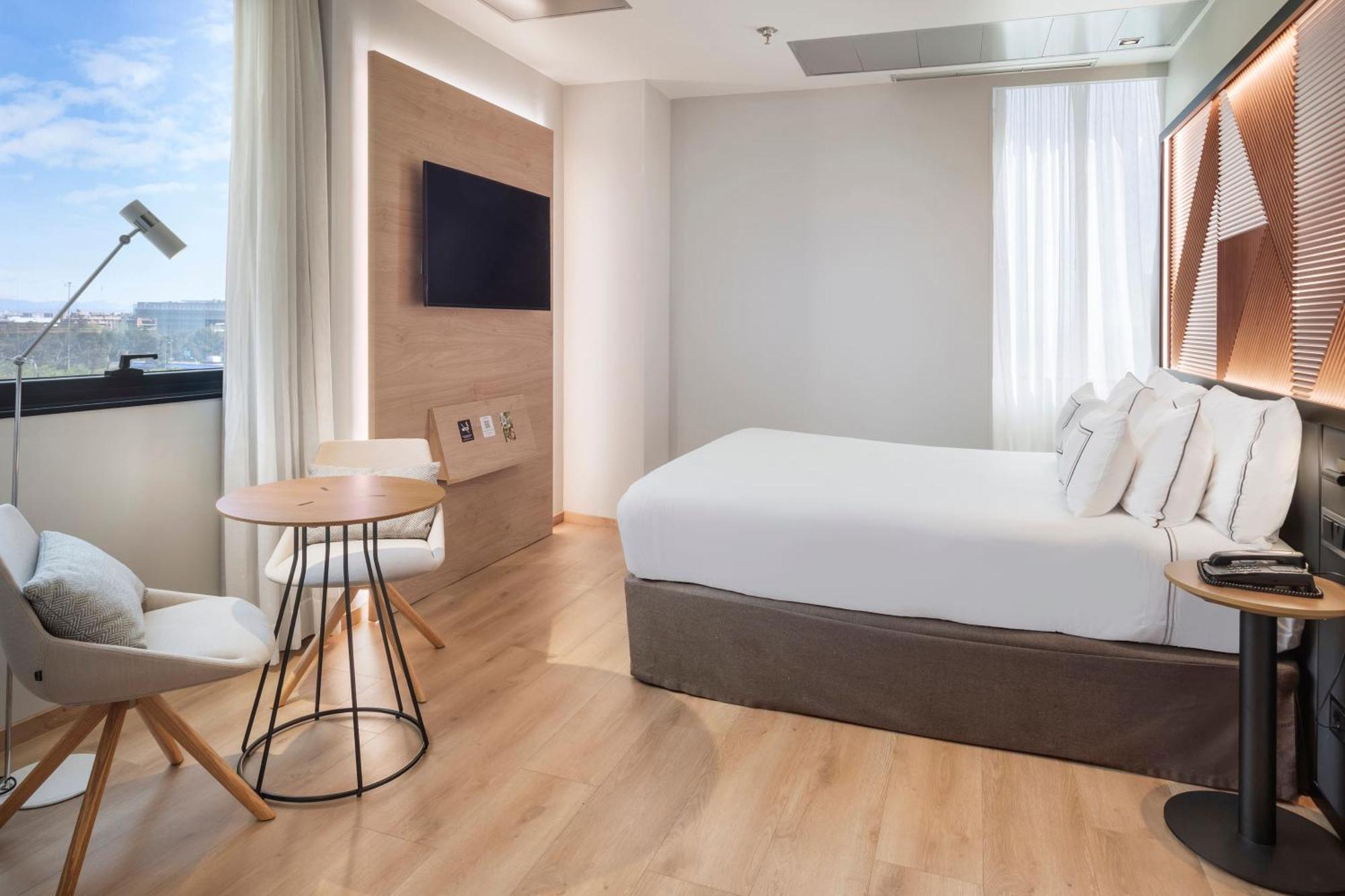 Melia Queen Room
