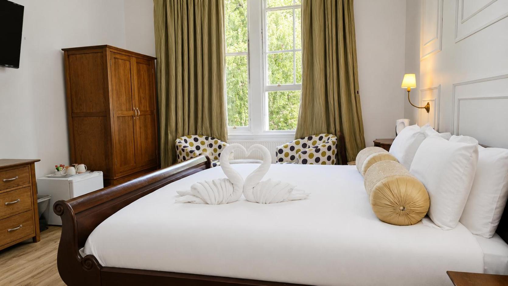 Queen Room
