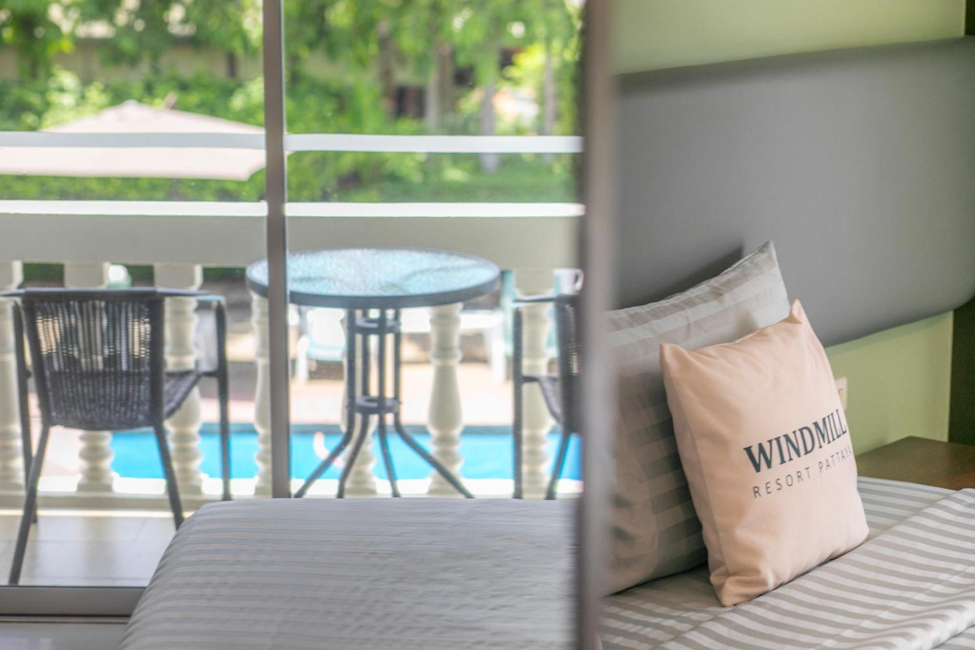 Deluxe Double Room Pool View