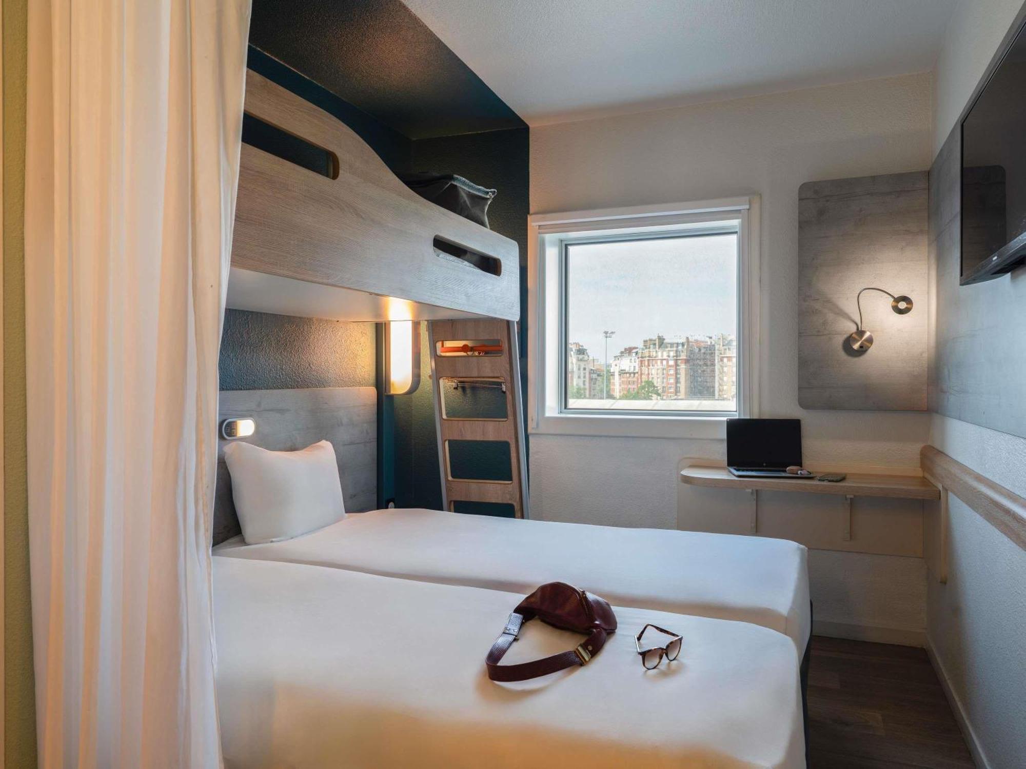 Triple Room 3 Single Beds