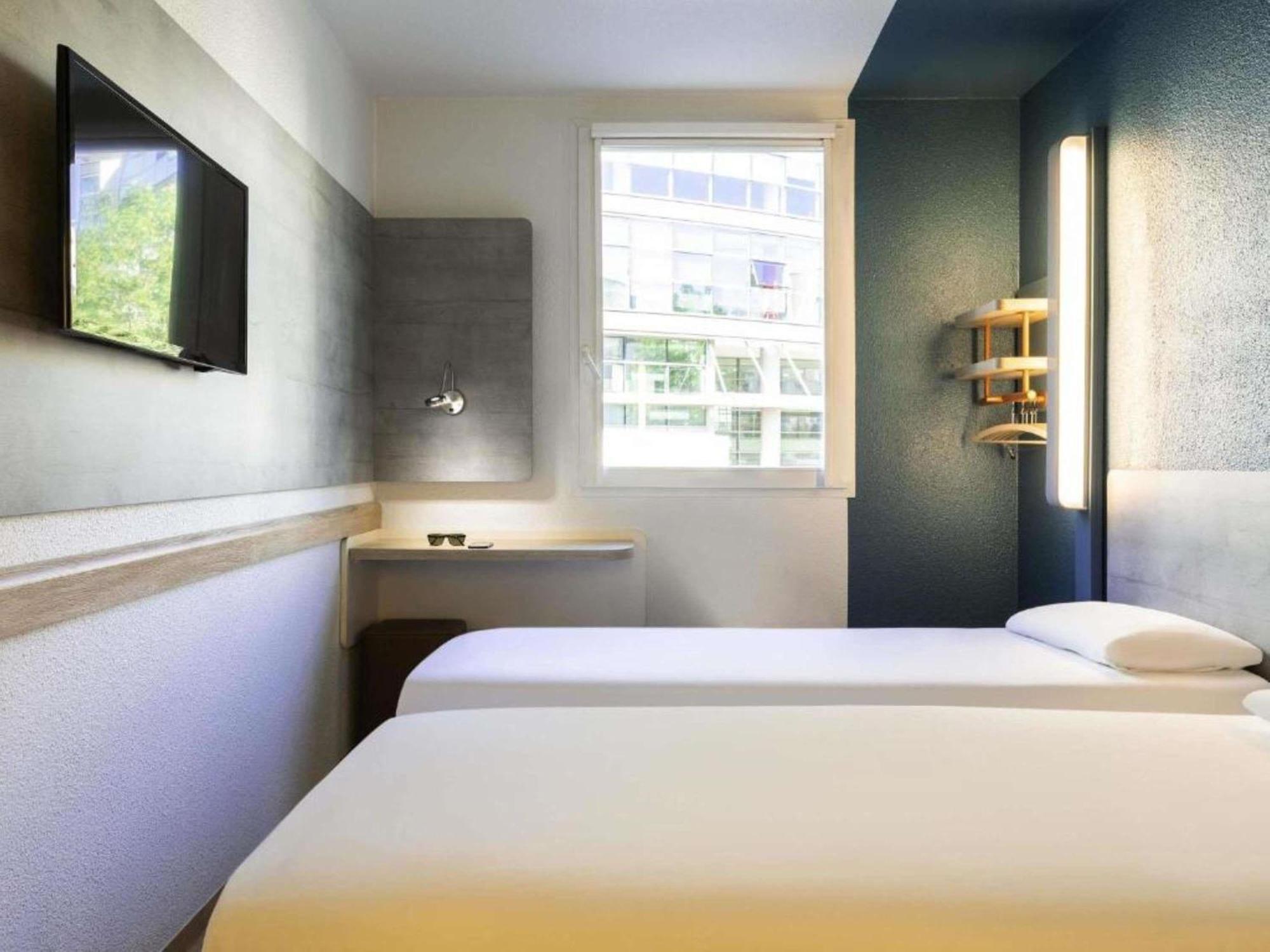 Double Room Single Bed