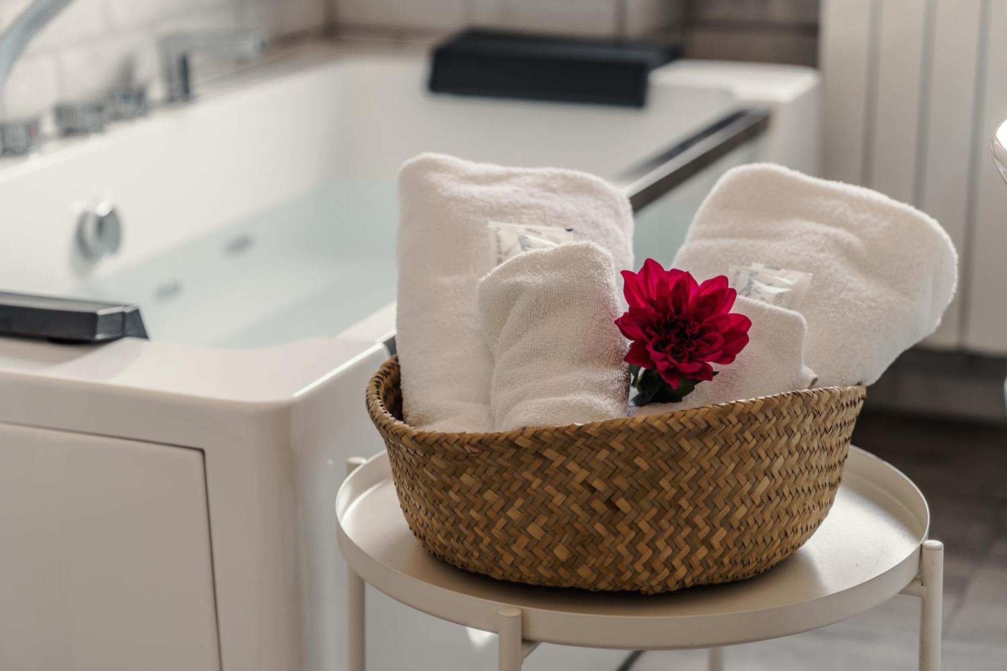 Double Room Spa Bath