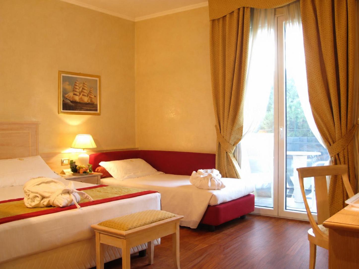 Premium Triple Room Spa Access