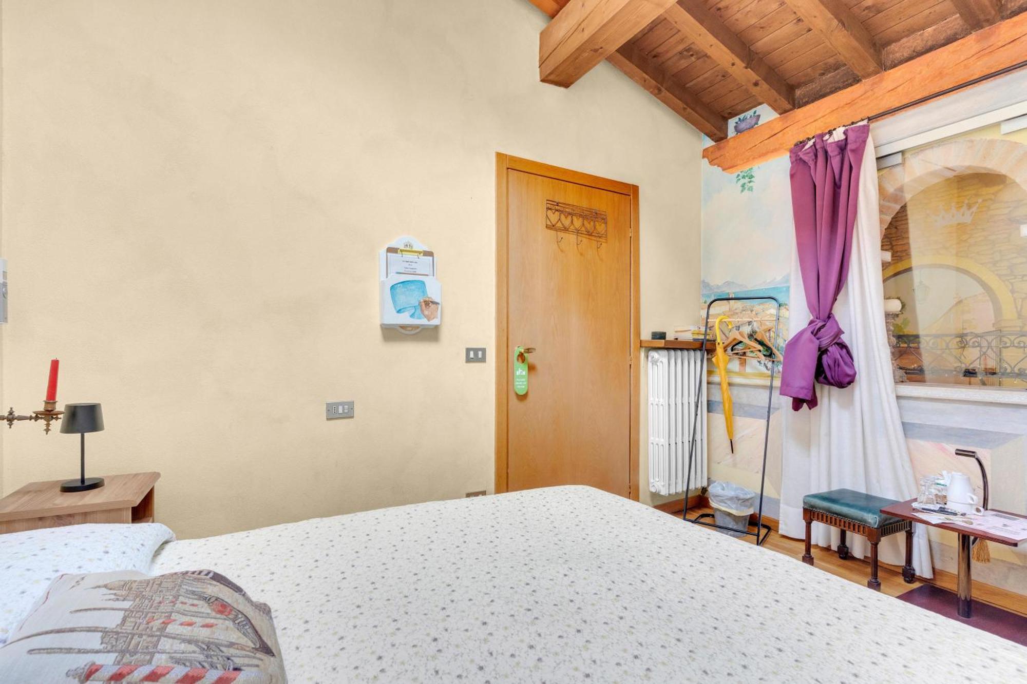 Two Connecting Double Rooms
