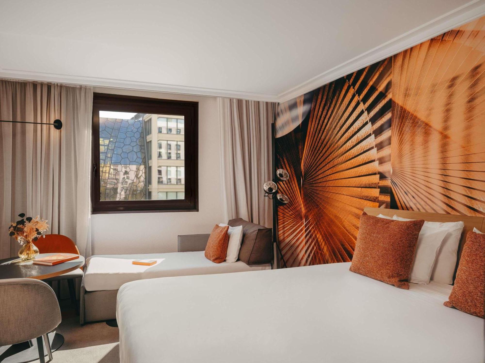Classic Double Room Single Sofa Bed