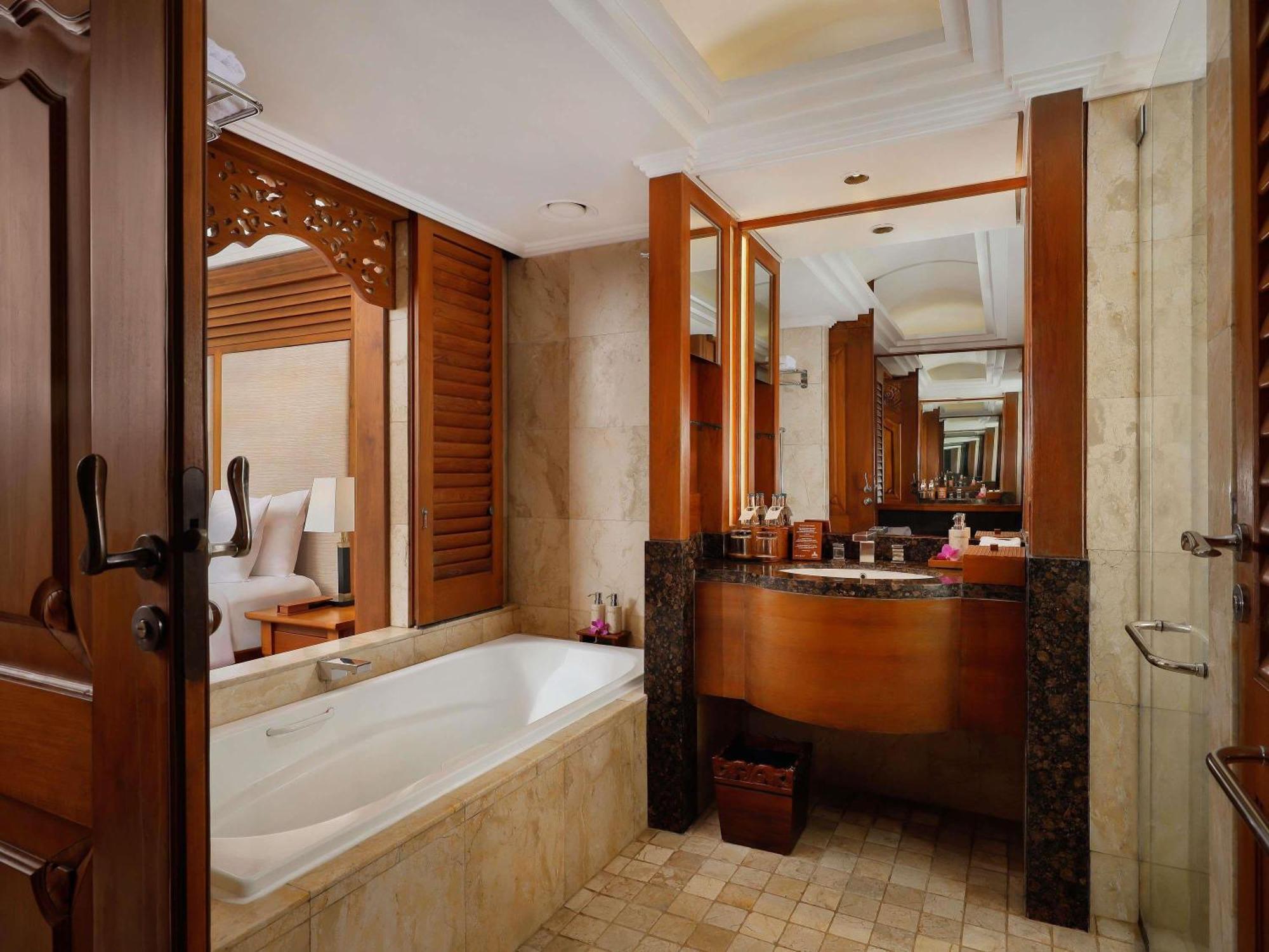 Premier King Room