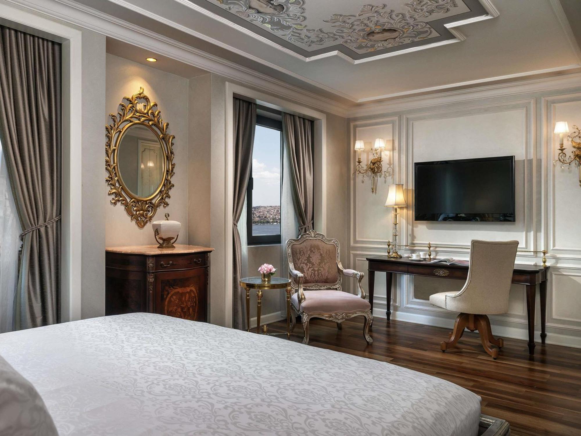 Junior Suite Golden Horn View Nickelodeon Play Access
