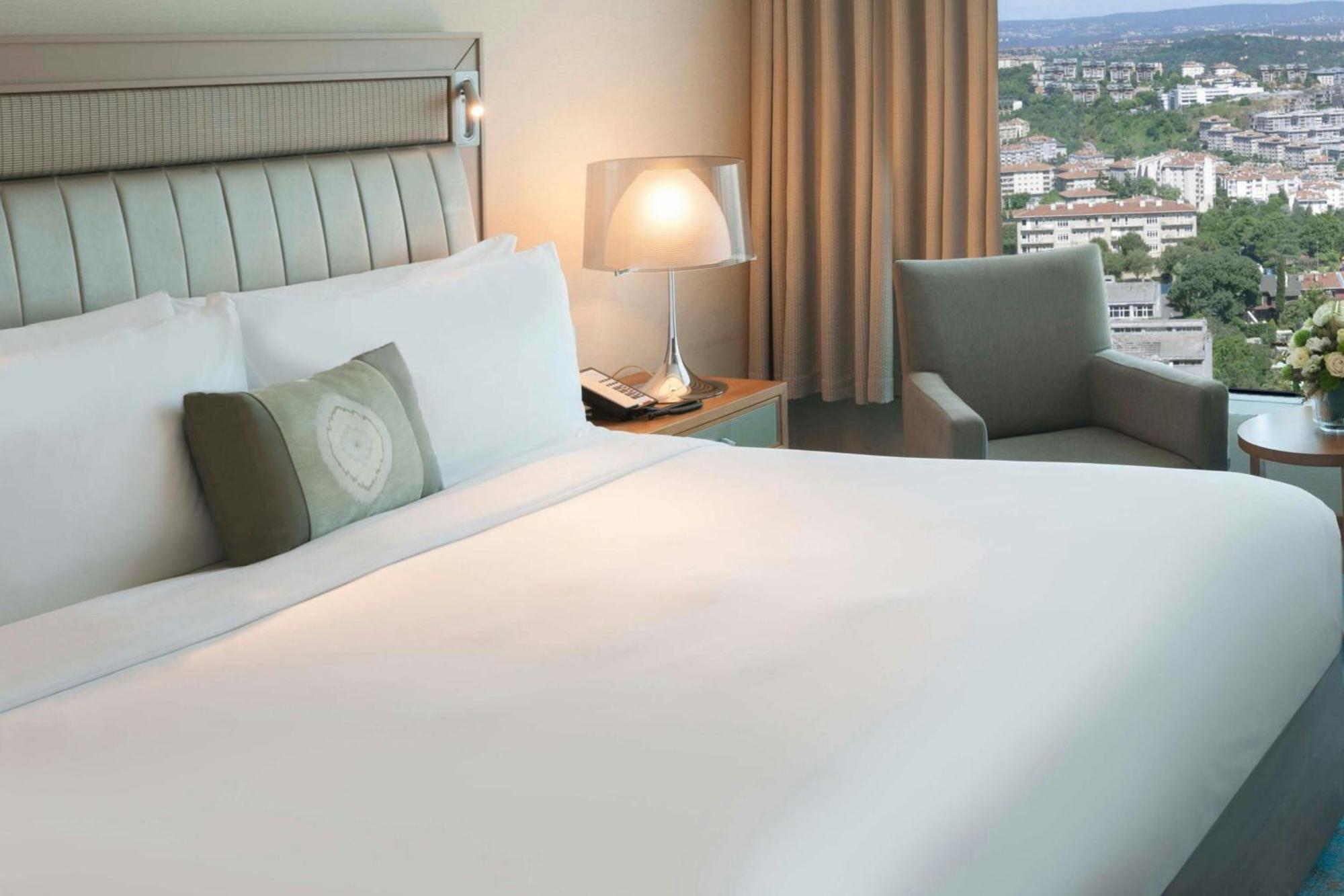 Deluxe King Room Bosphorus View