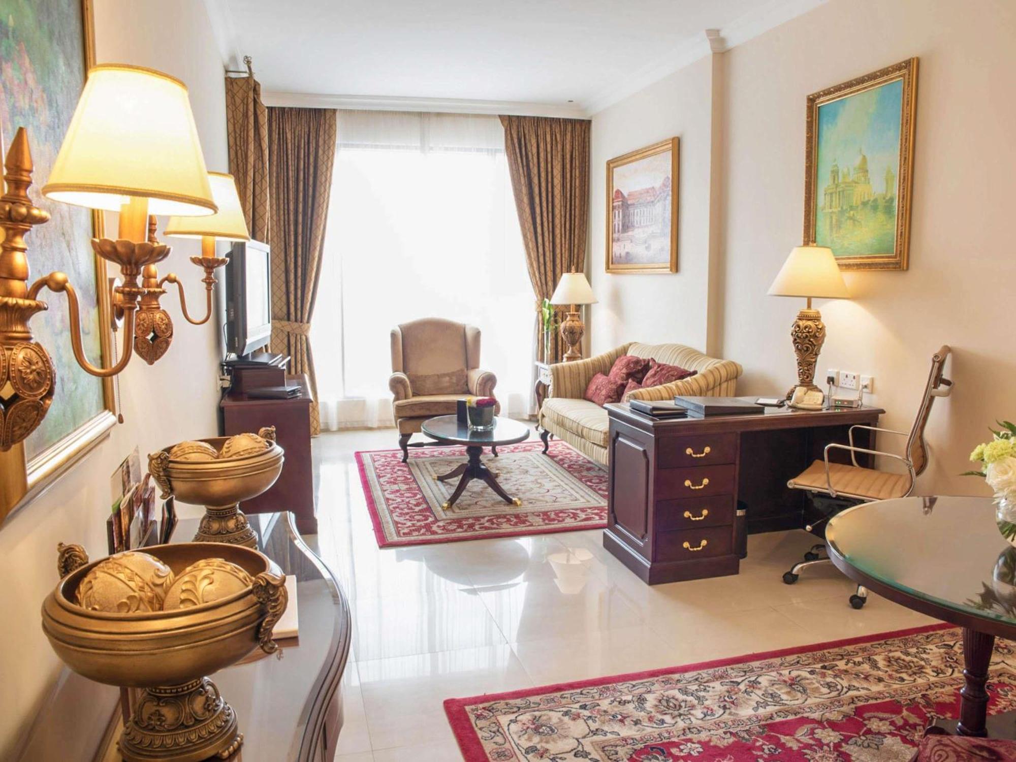 One-Bedroom Apartment City View King OR Twin Next to Metro Station