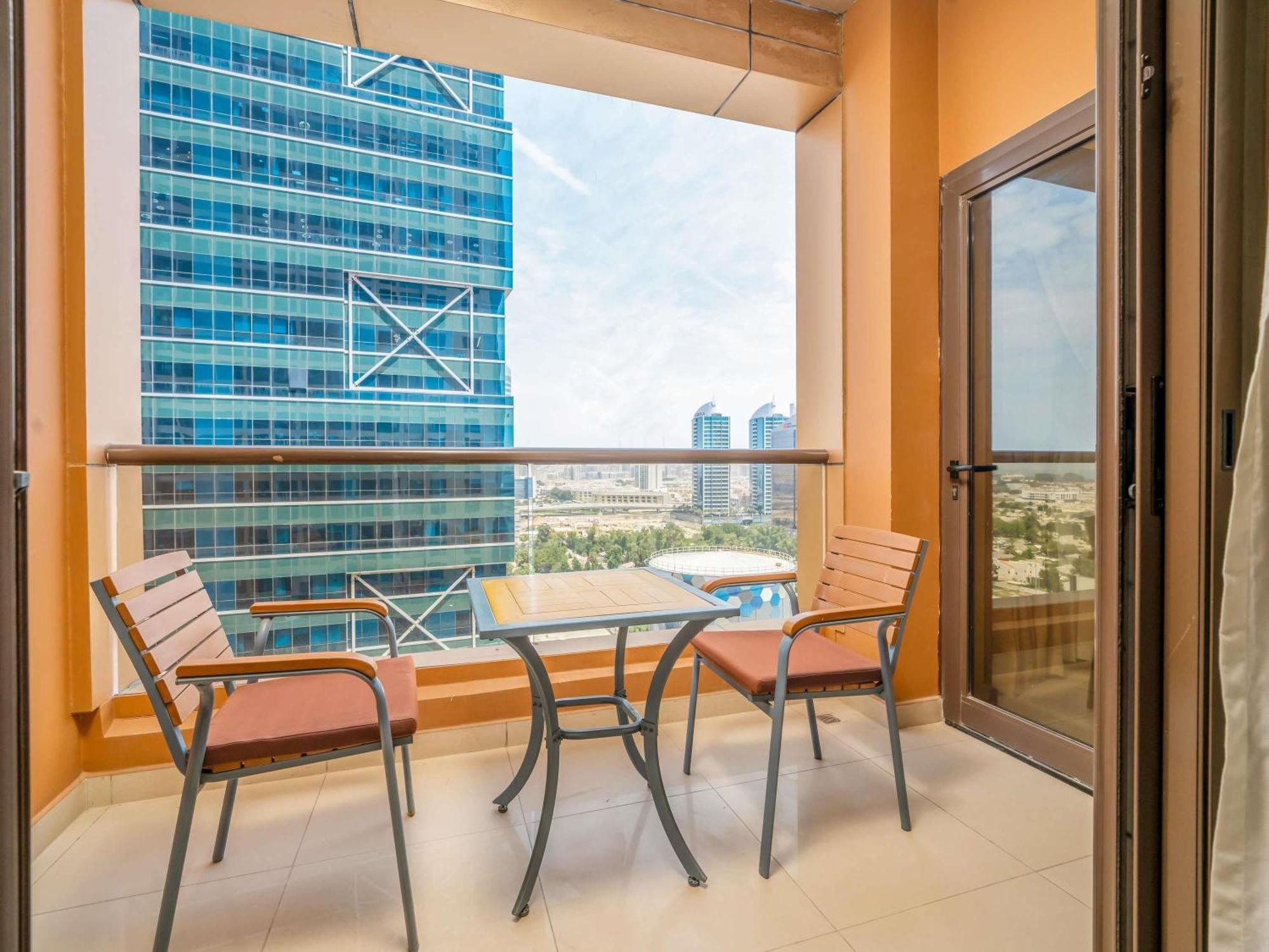 One-Bedroom Apartment City View King OR Twin Next to Metro Station
