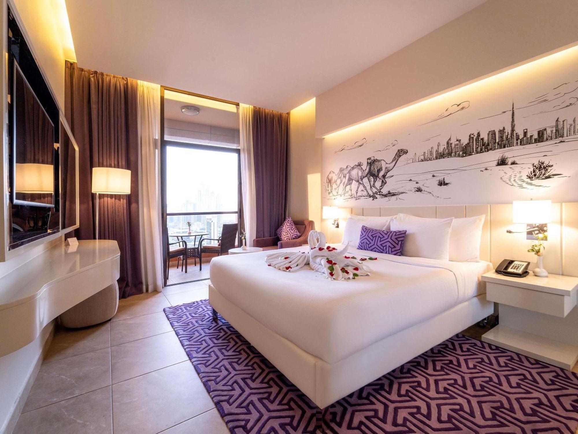 One-Bedroom Suite City View King OR Twin Next to Metro Station
