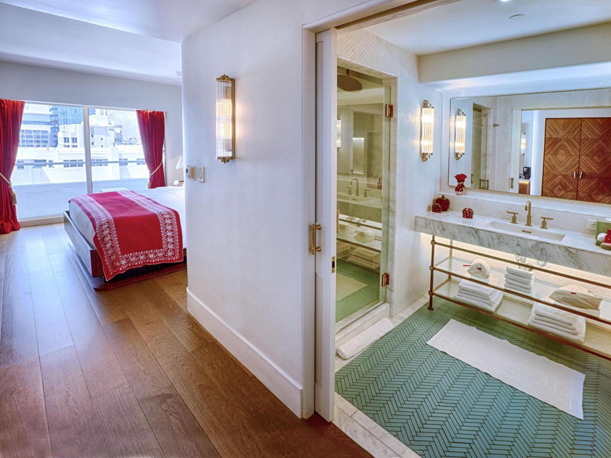 King Room Partial Ocean View