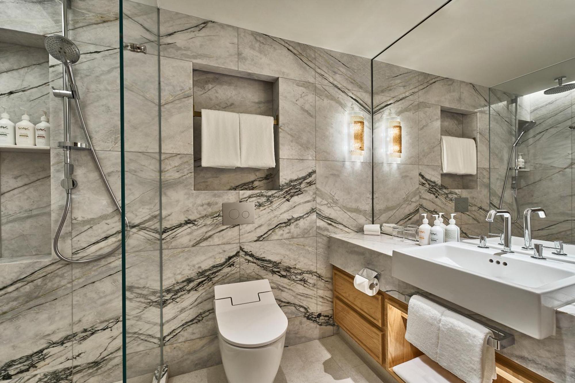 Premium King Room