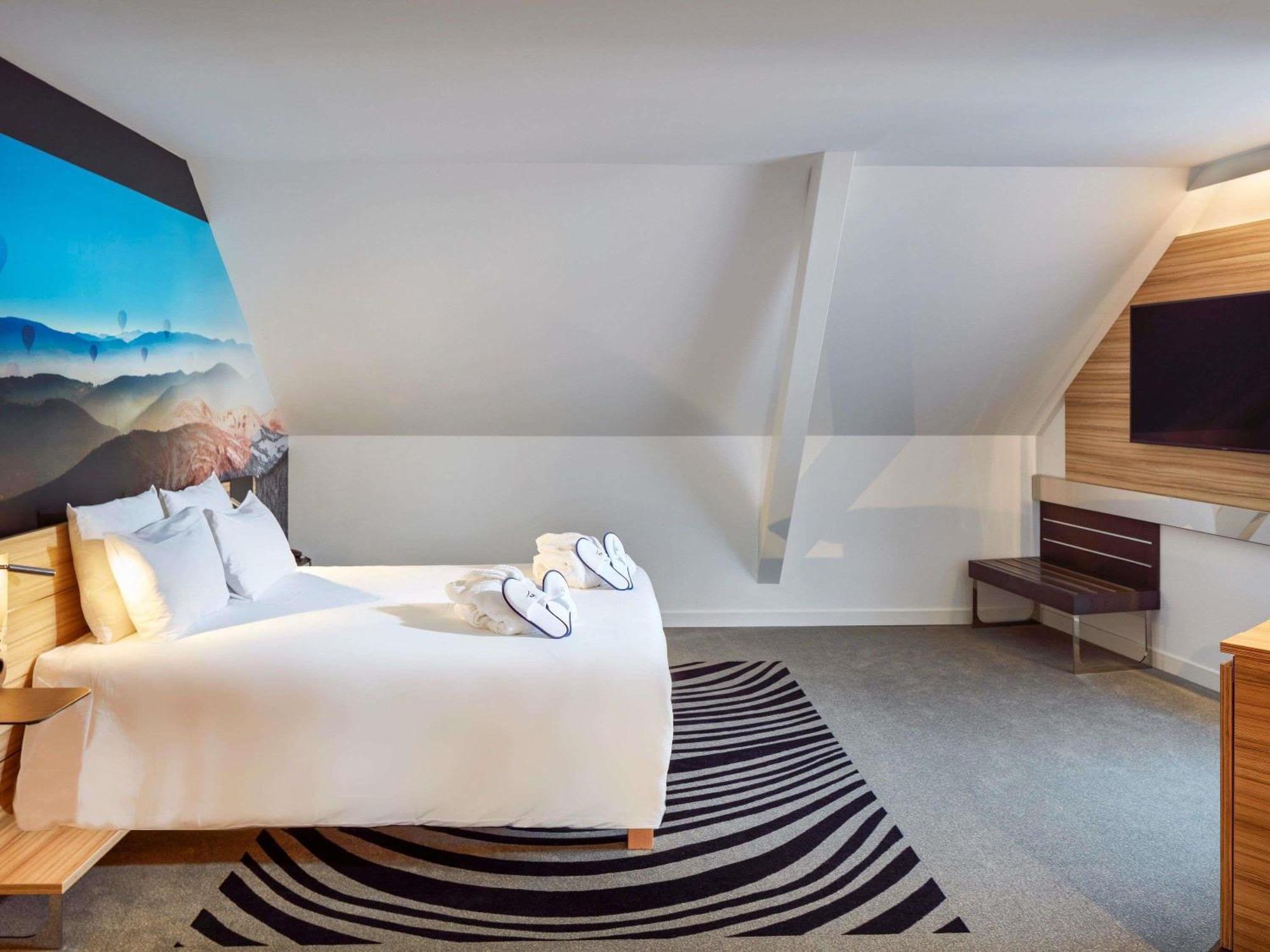 Executive Queen Suite