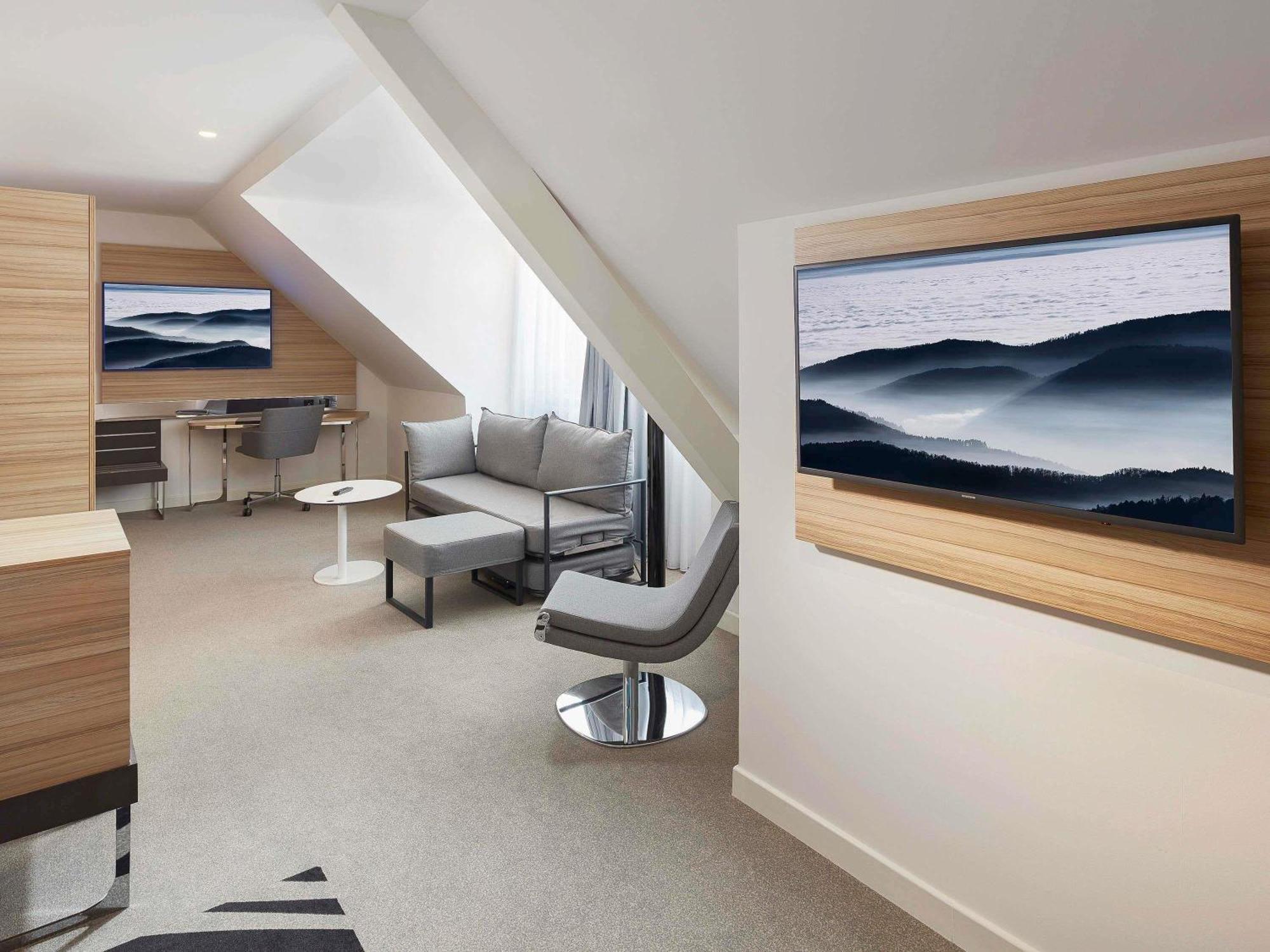 Executive Queen Suite