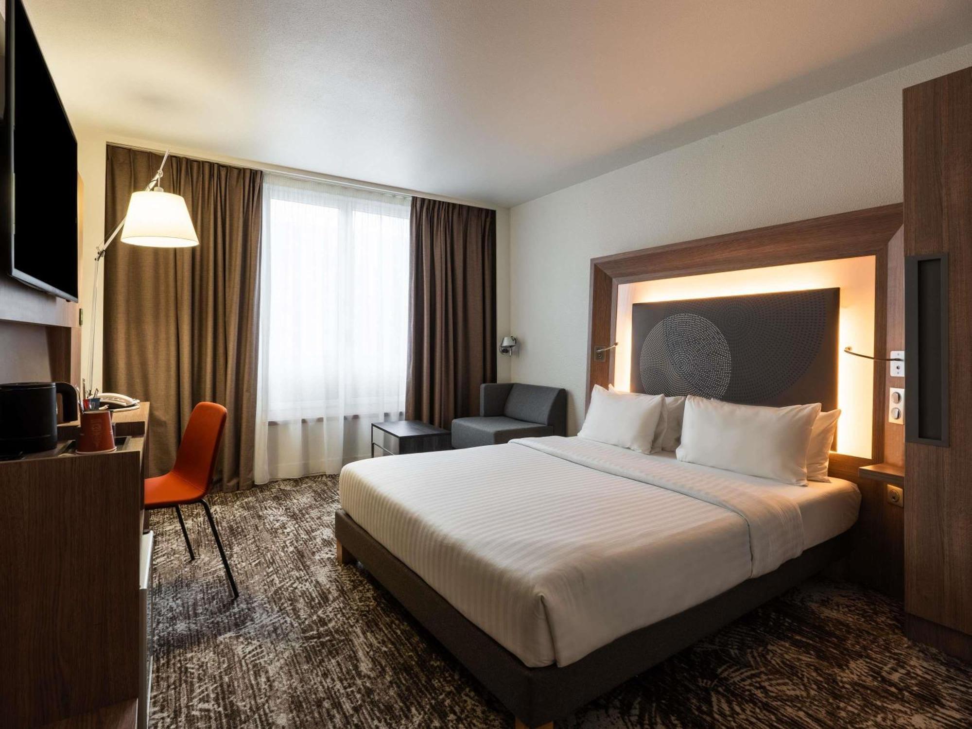 Standard Double Room Queen Size Bed