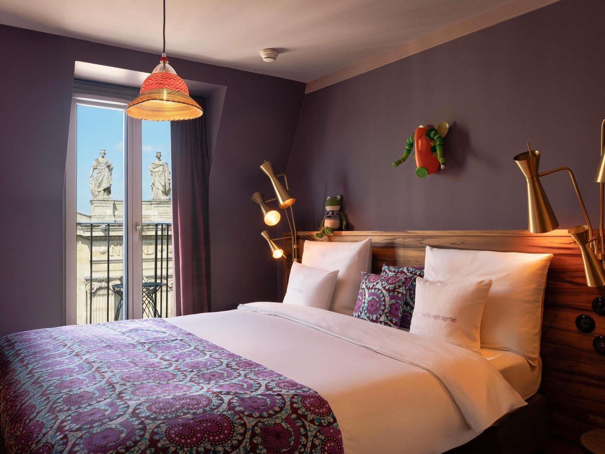 Large Room Paris View