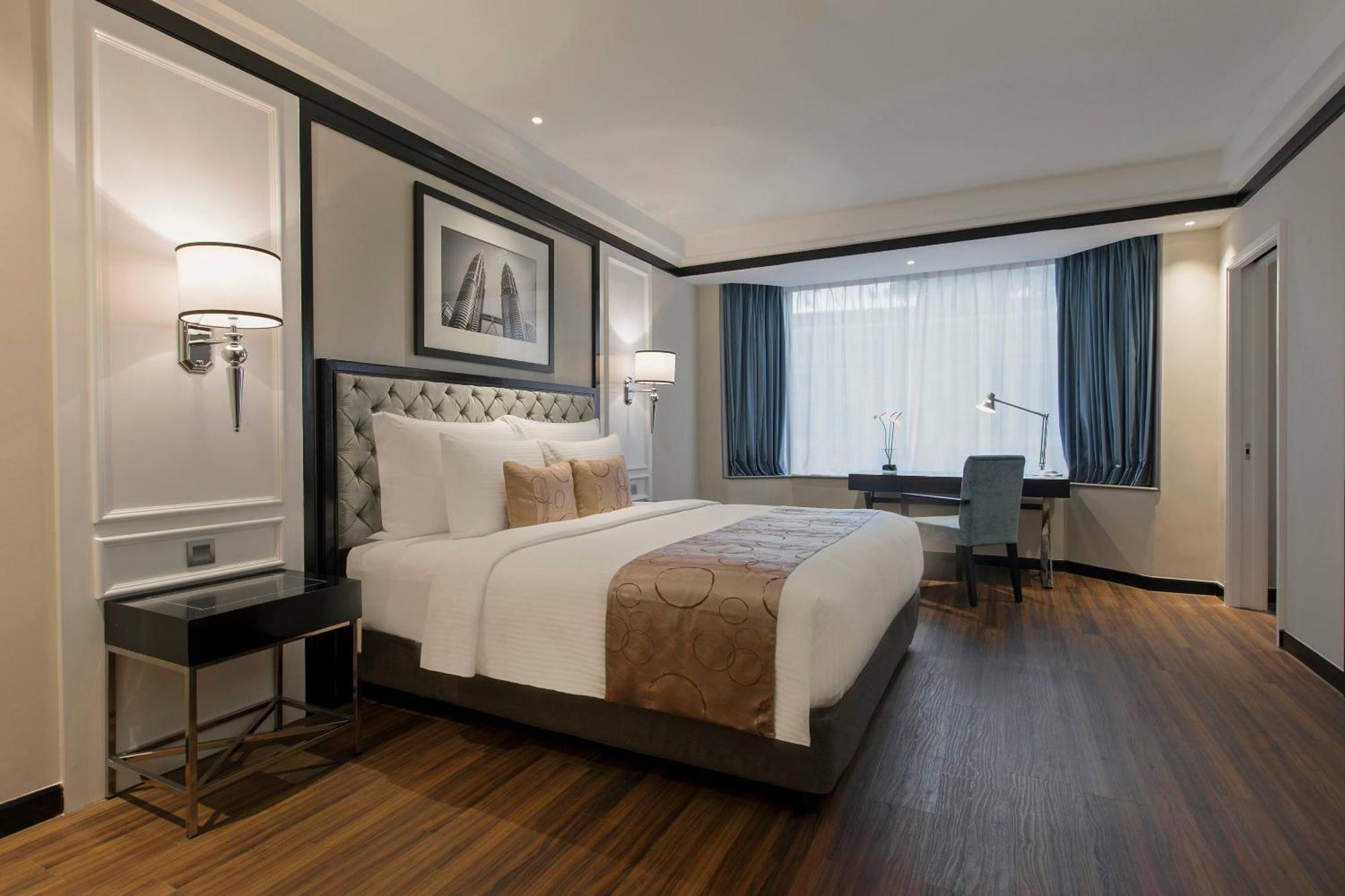The Level Suite Executive Lounge Access