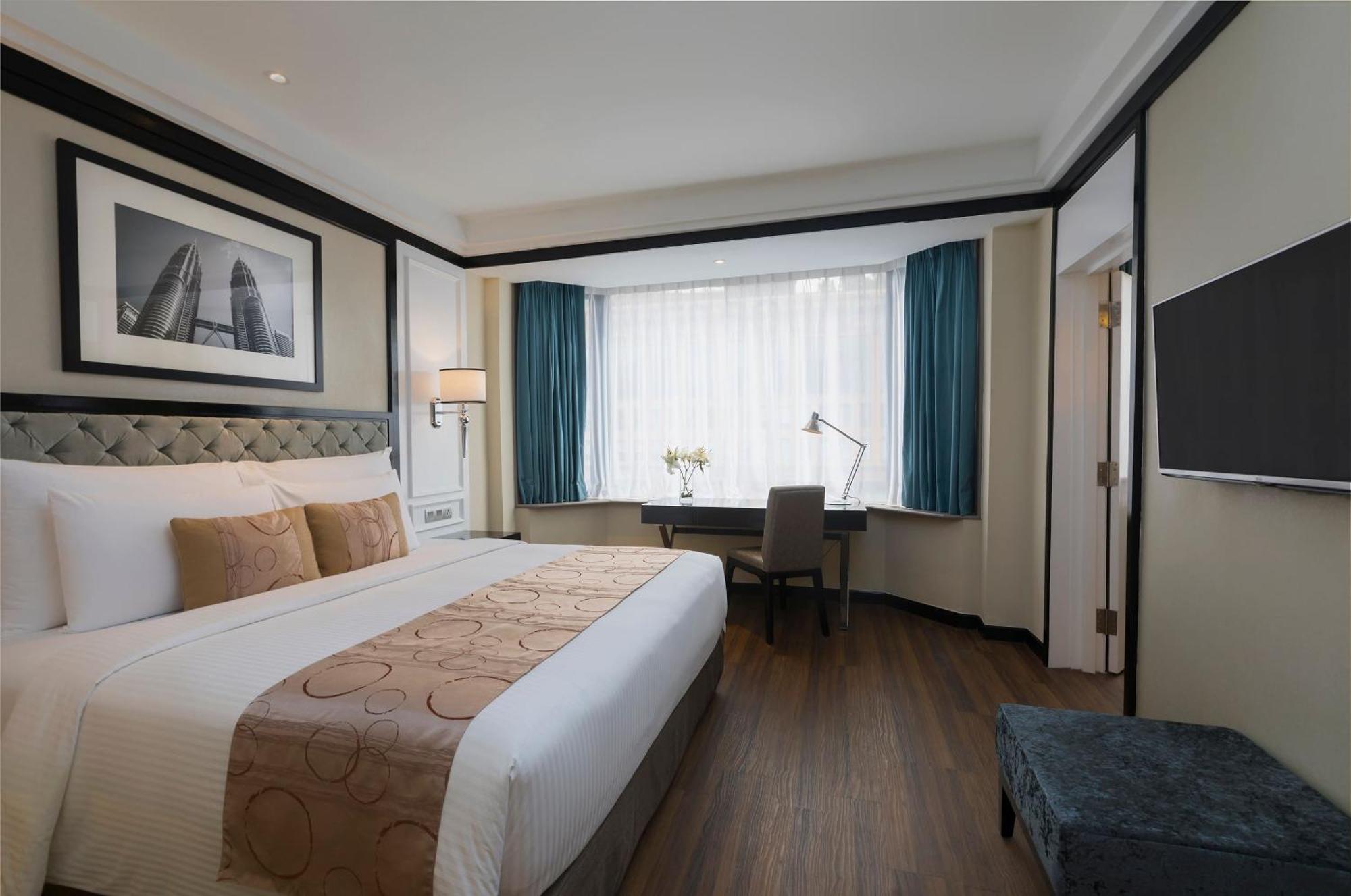 The Level Suite Executive Lounge Access