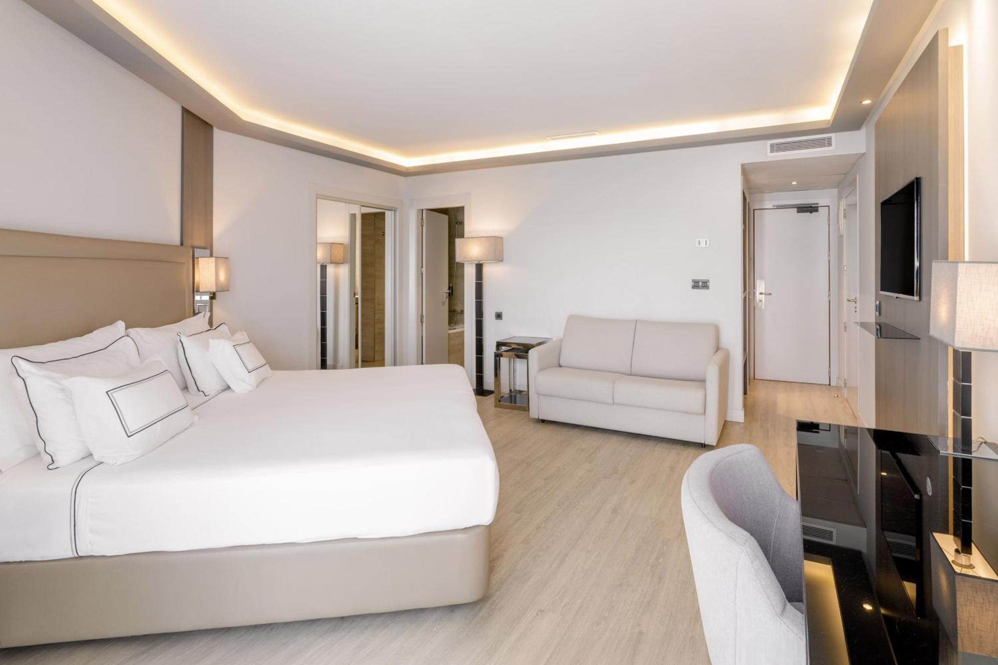 Grand Premium Room