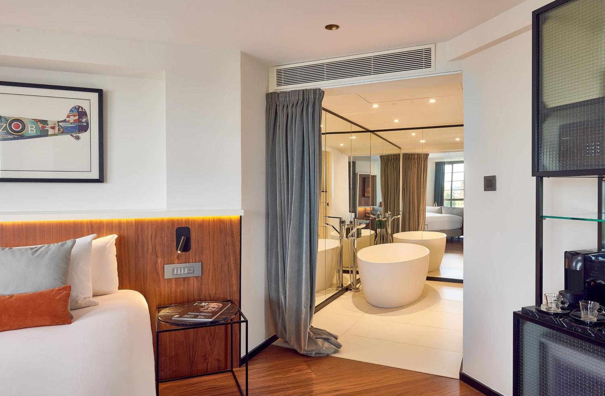 The Level Junior Suite Executive Lounge Access