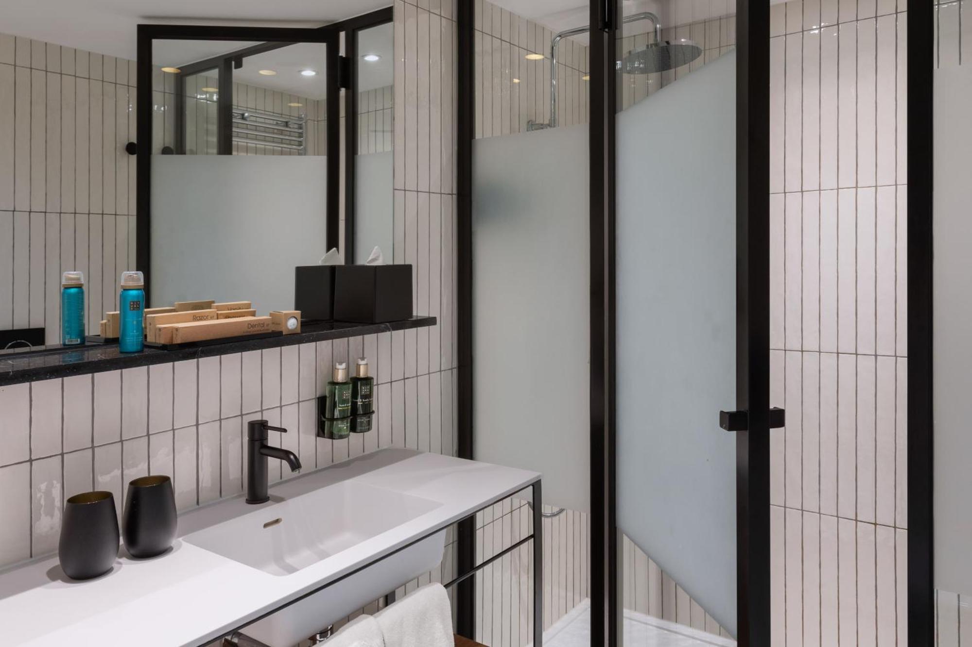 The Level Junior Suite Executive Lounge Access