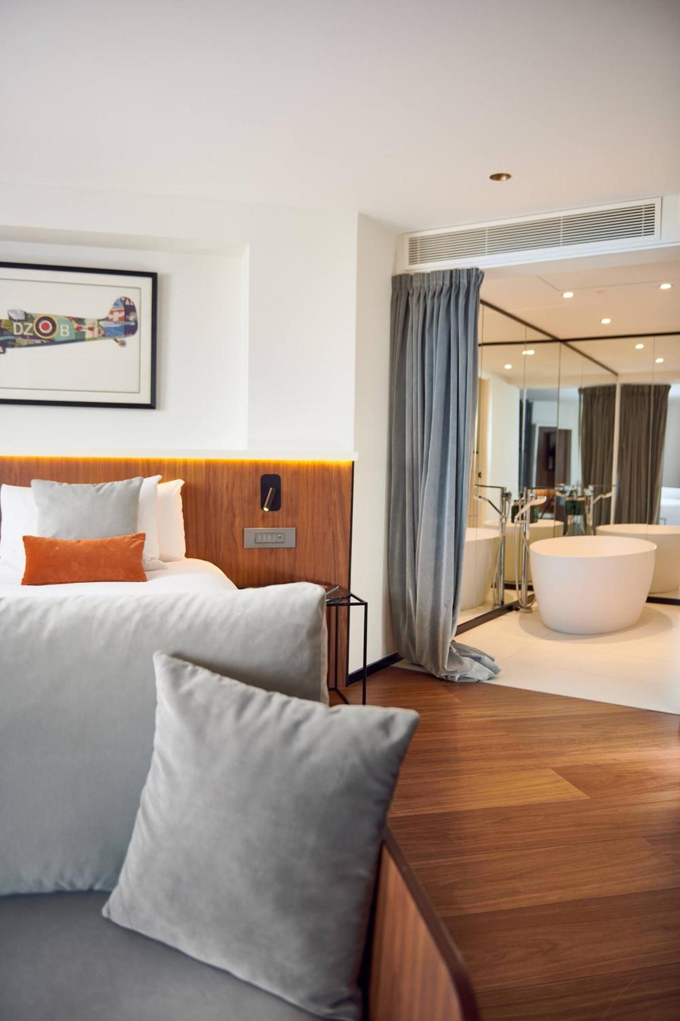 The Level Junior Suite Executive Lounge Access