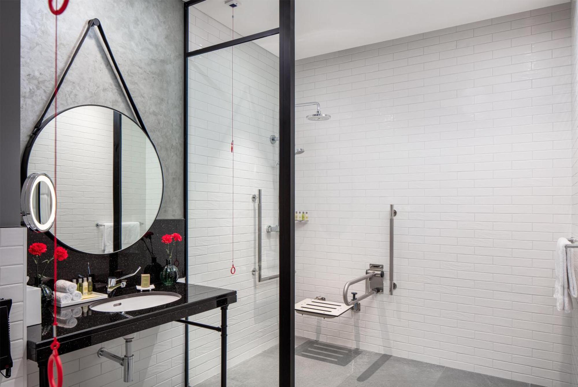 King Room Mobility Access