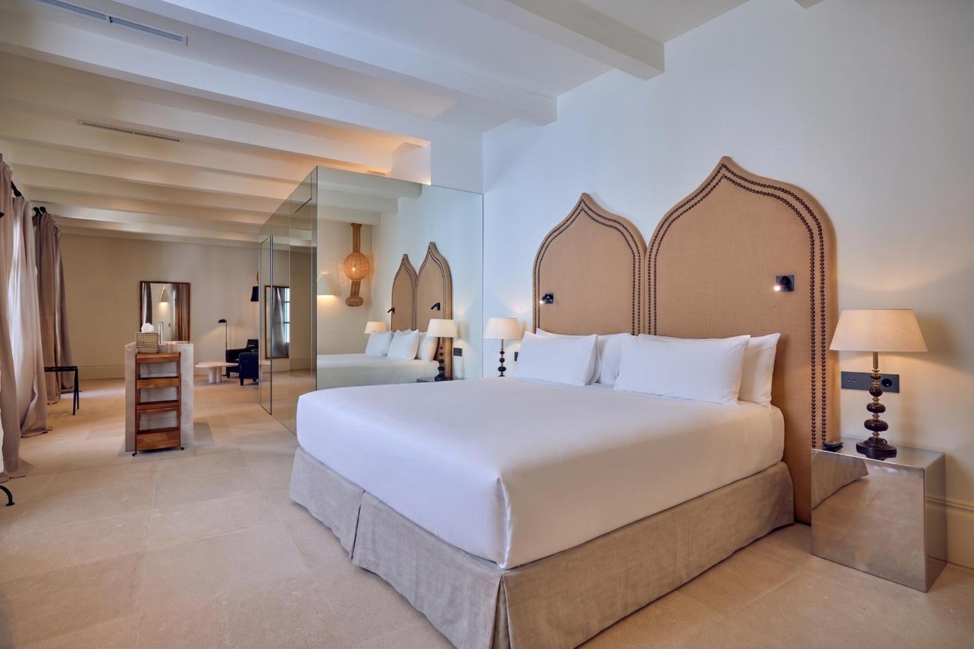 Standard Double Suite