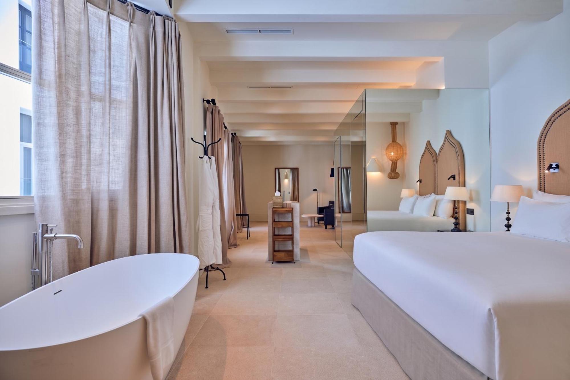 Standard Double Suite