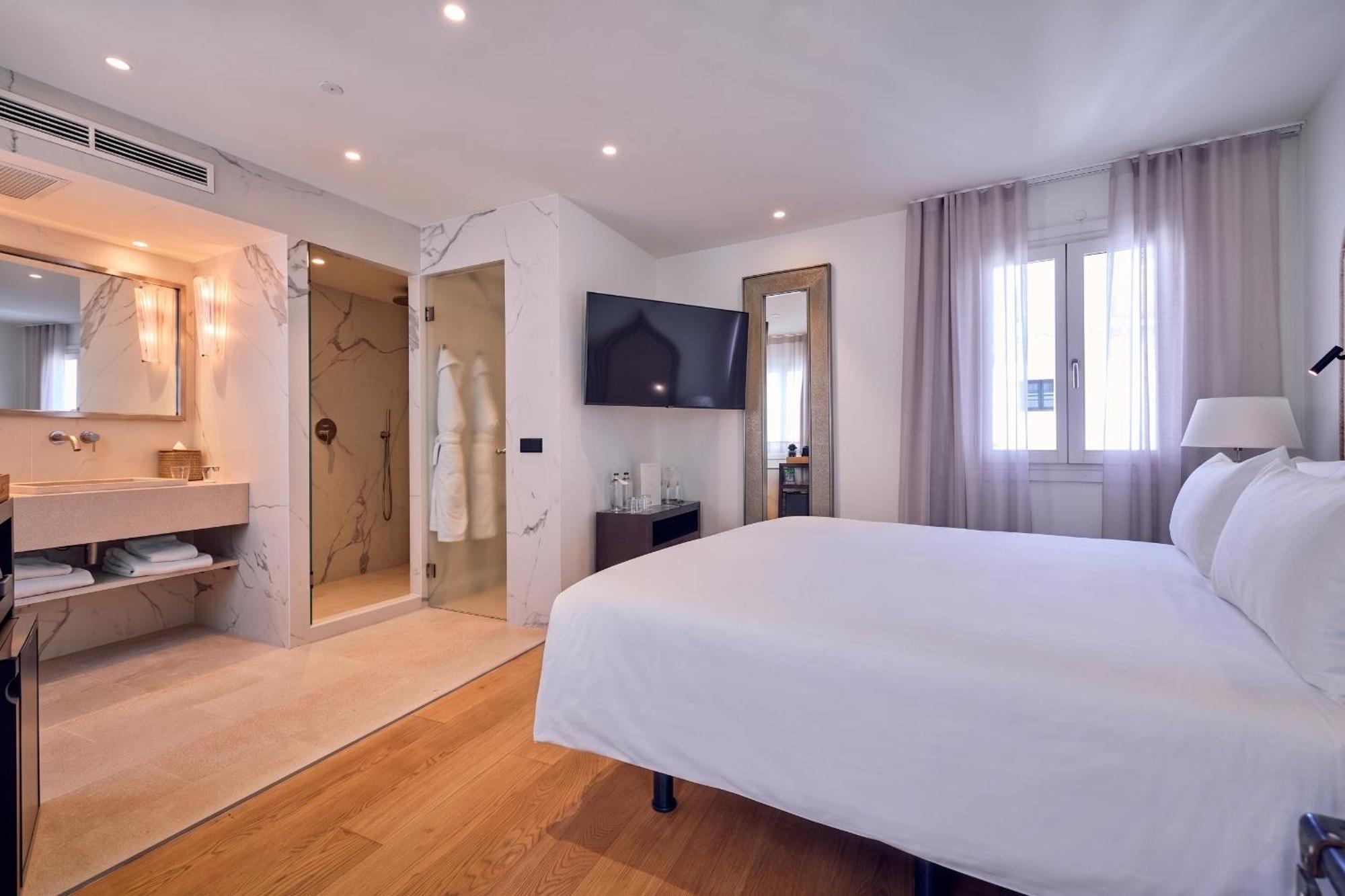 Flow Double Rooms