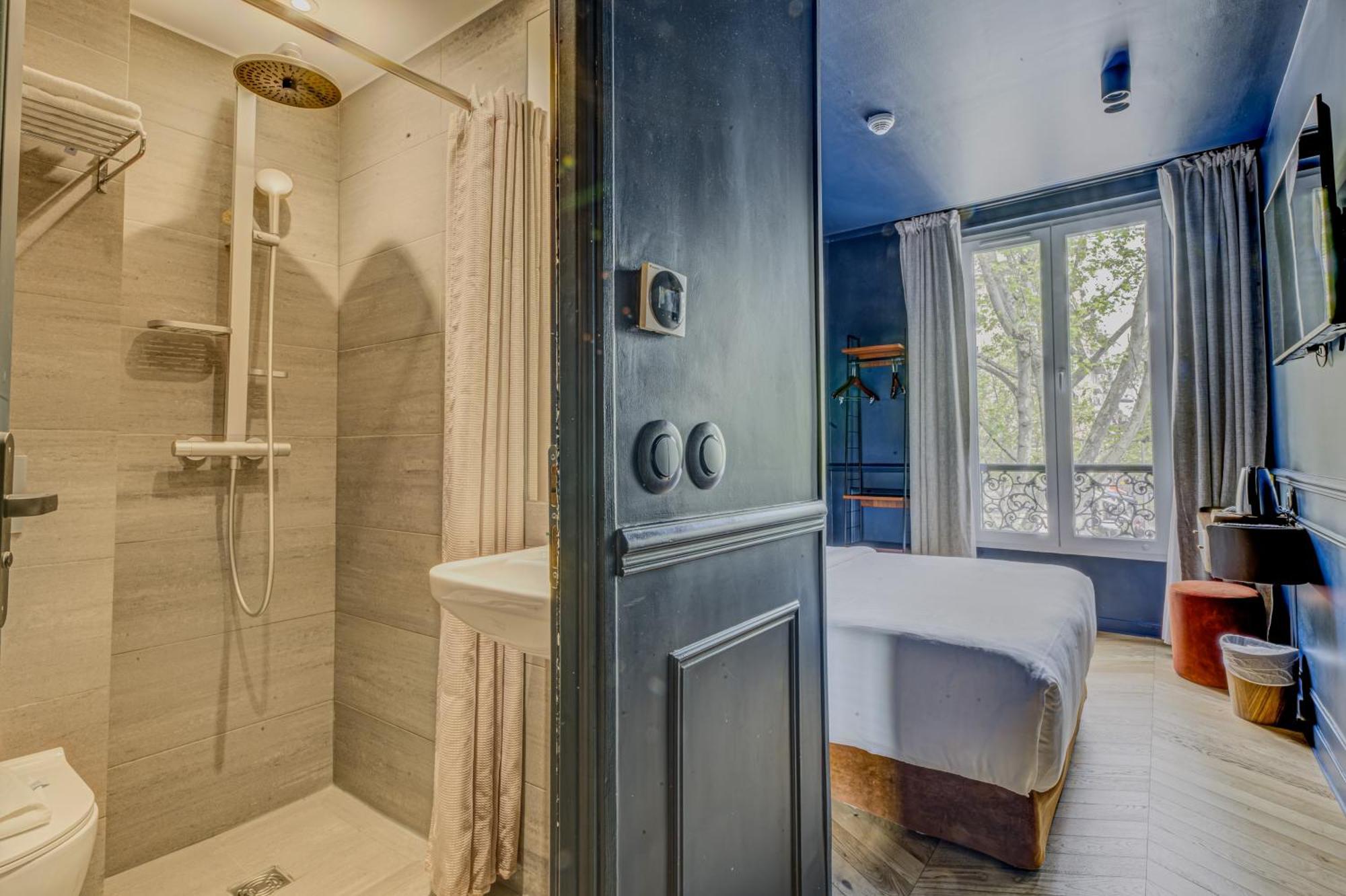 Double Room Private Bathroom