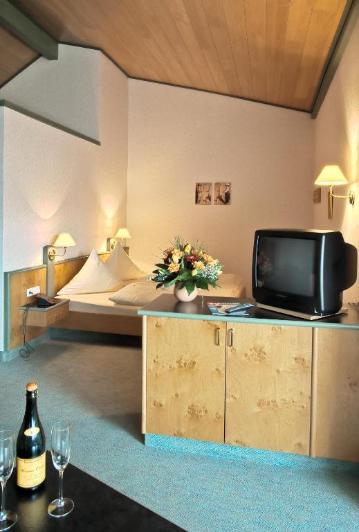 Landhauszimmer with Balcony